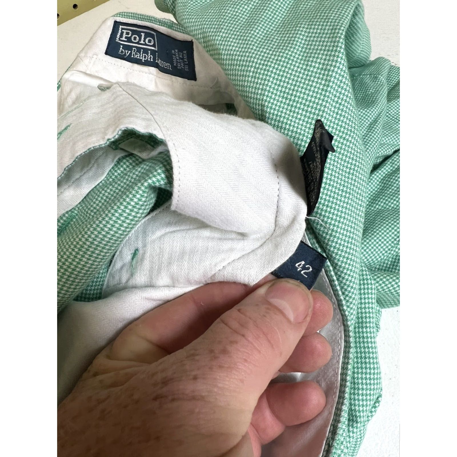 Polo Ralph Lauren VINTAGE Polo Ralph Lauren Green White Houndstooth Plaid Flat Front Shorts Men 42 Bermuda Cotton Flat Front Green Mens 42 Size US XL / EU 56 / 4 - 5 Thumbnail
