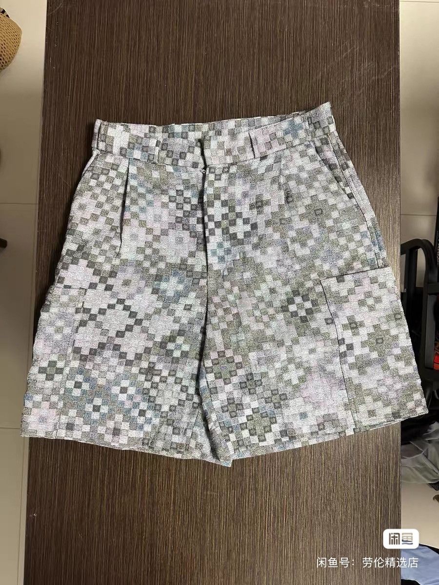 Emporio Armani armani runway tile parttern shorts dior prada balenciaga Size US 33 - 1 Thumbnail