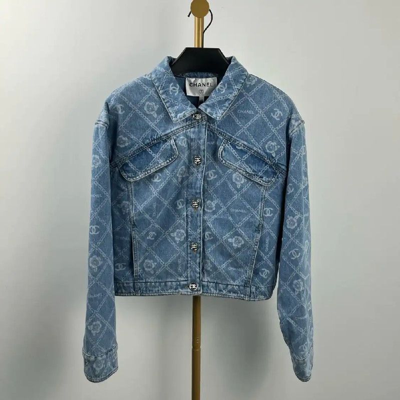 Chanel Chanel Blue Cotton Denim Jacket for Women 0089 Size XL / US 12-14 / IT 48-50 - 1 Thumbnail