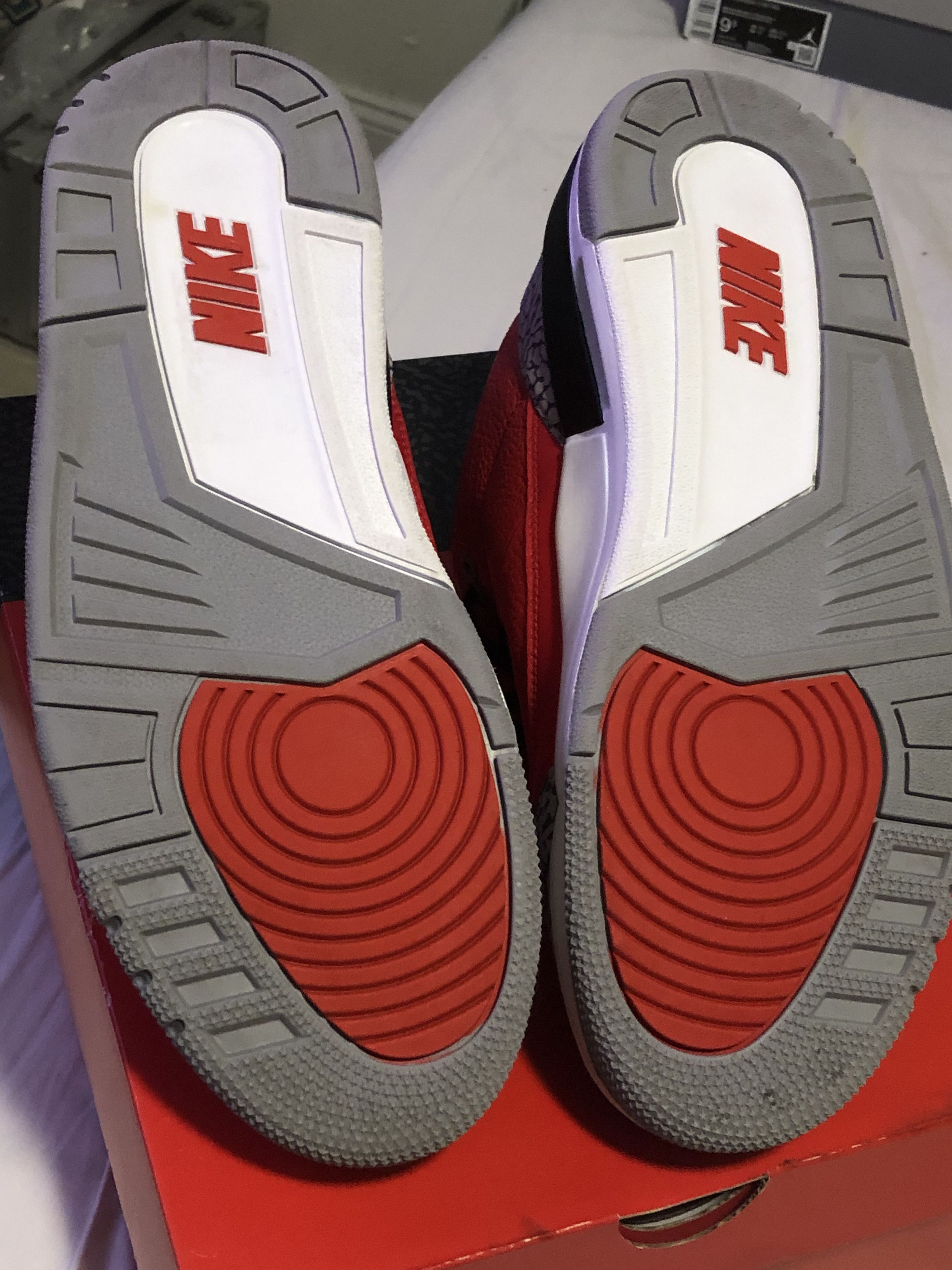 Jordan Brand Retro Jordan 3 SE Unite Size US 9.5 / EU 42-43 - 6 Thumbnail
