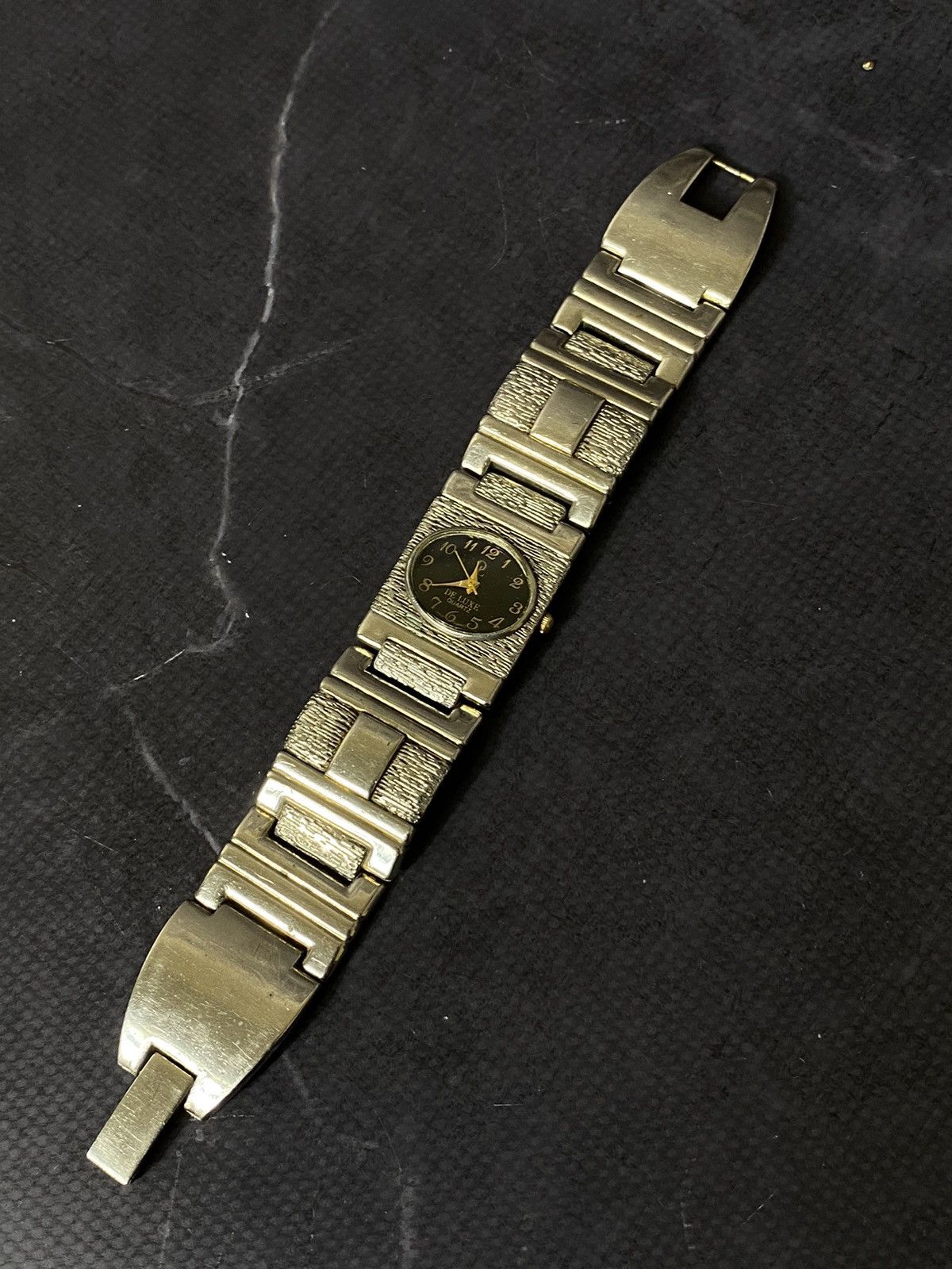 Japanese Brand Y2K De Luxe Textured Grunge Watch Size ONE SIZE - 5 Thumbnail