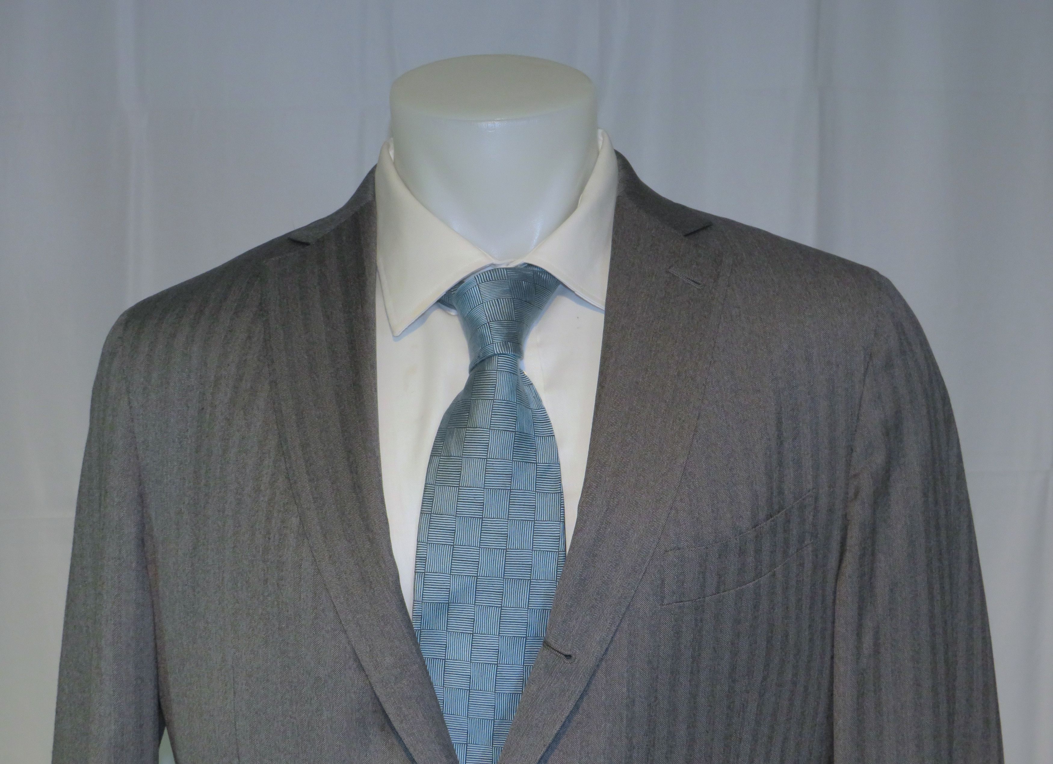 Ermenegildo Zegna Firen Very Recent Gray Herringbone Three Roll Two Suit 44R Size 44R - 4 Thumbnail