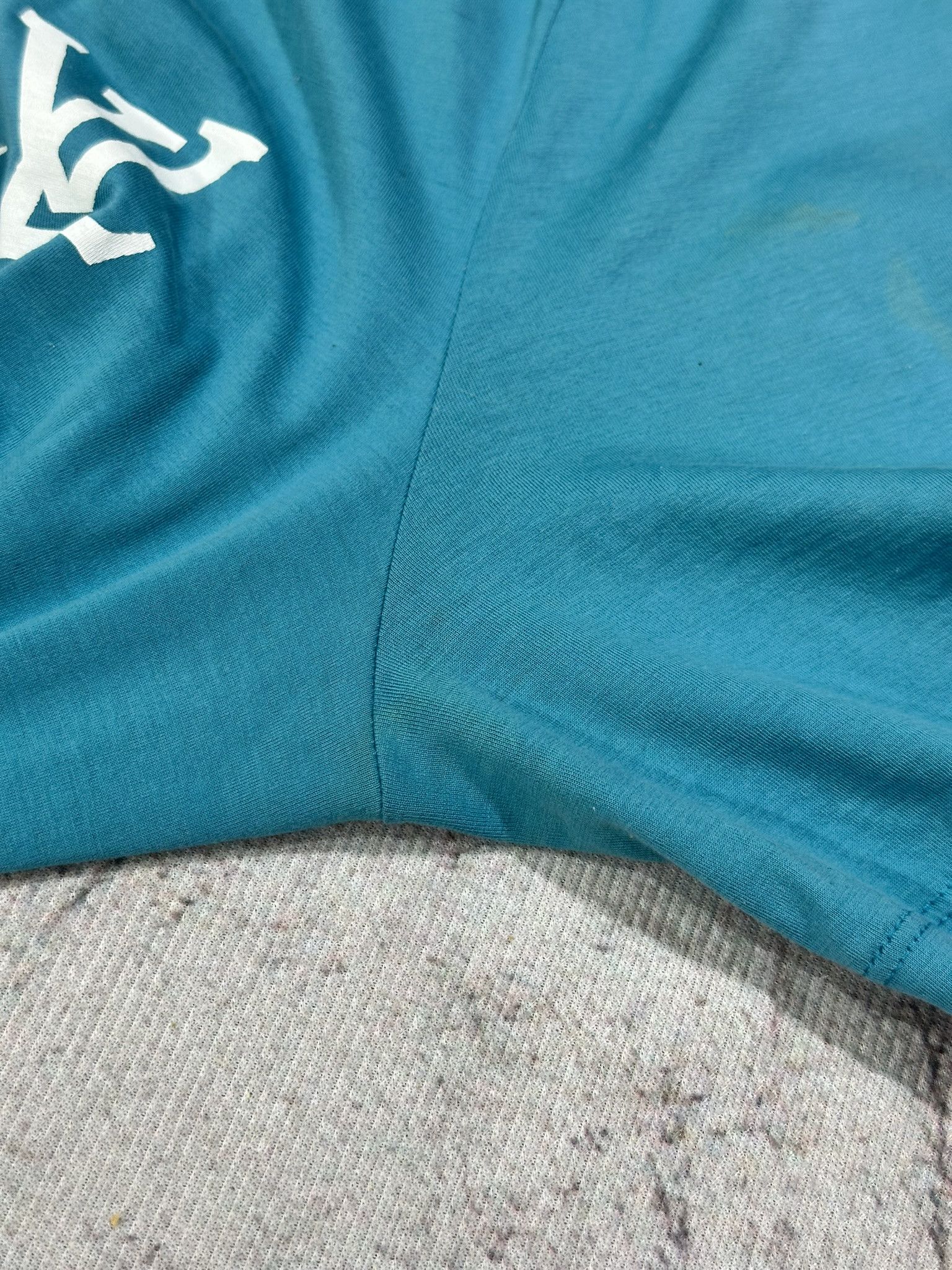 Louis Vuitton Louis Vuitton T-Shirt Feathers LV Logo Print Blue Size M / US 6-8 / IT 42-44 - 9 Thumbnail