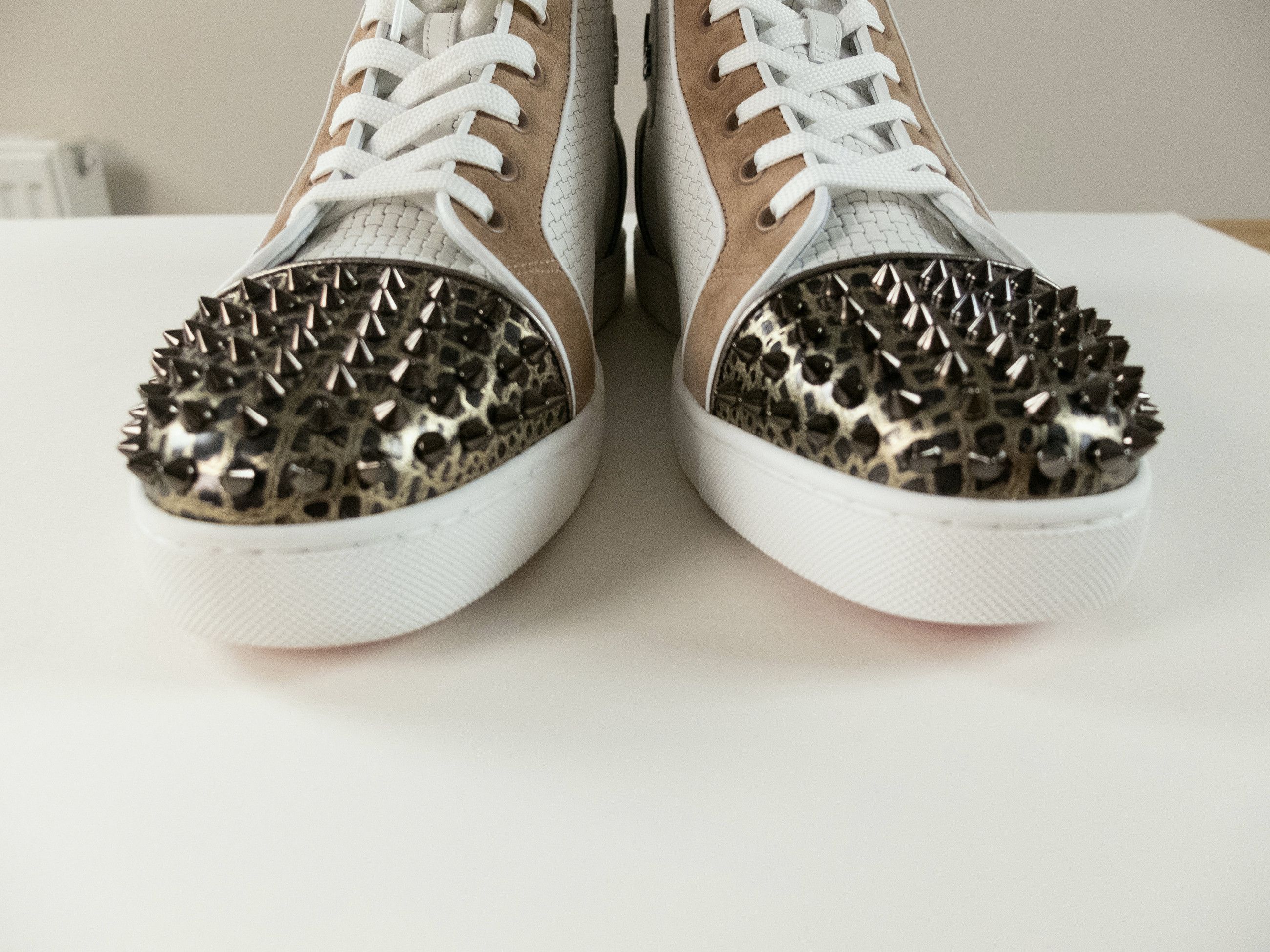 Christian Louboutin CHRISTIAN LOUBOUTIN Louis Spikes white leather sneakers 9.5 Size US 9.5 / EU 42-43 - 4 Thumbnail