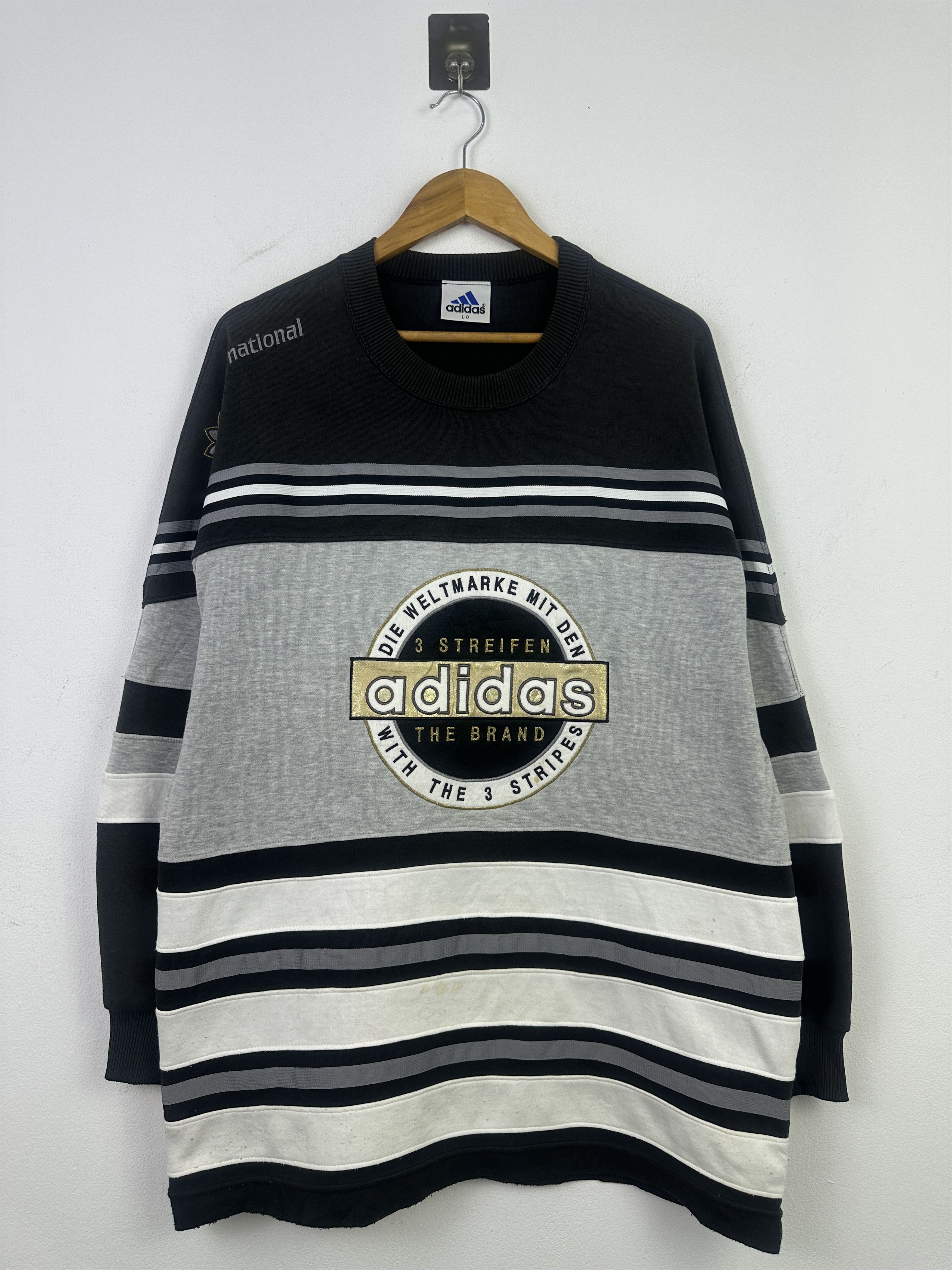 Adidas Vintage 90s Adidas Descente Big Logo Sweatshirt BP001 Size US L / EU 52-54 / 3 - 1 Thumbnail