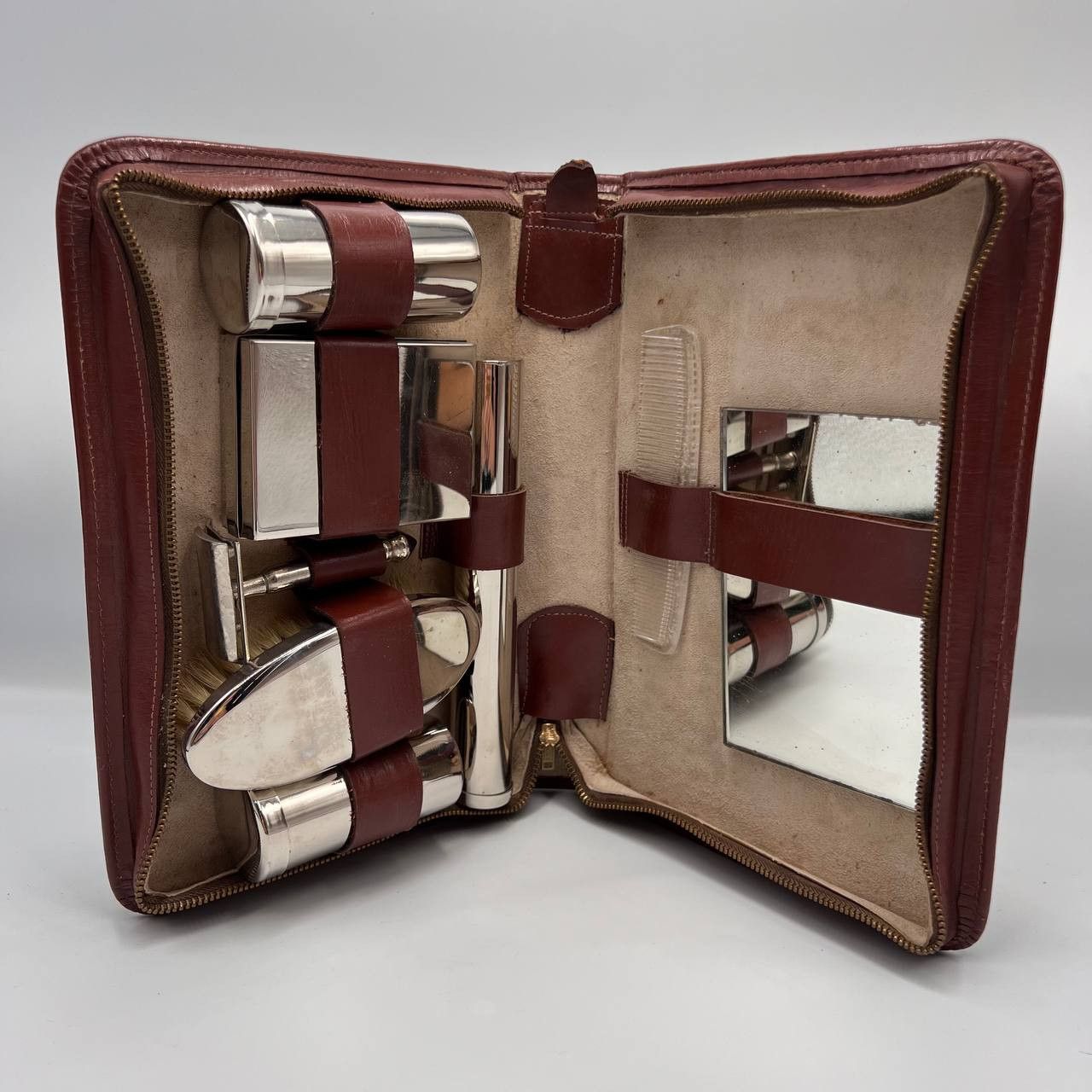 Vintage Men's Dressing Razor Travel Kit Vanity Case England