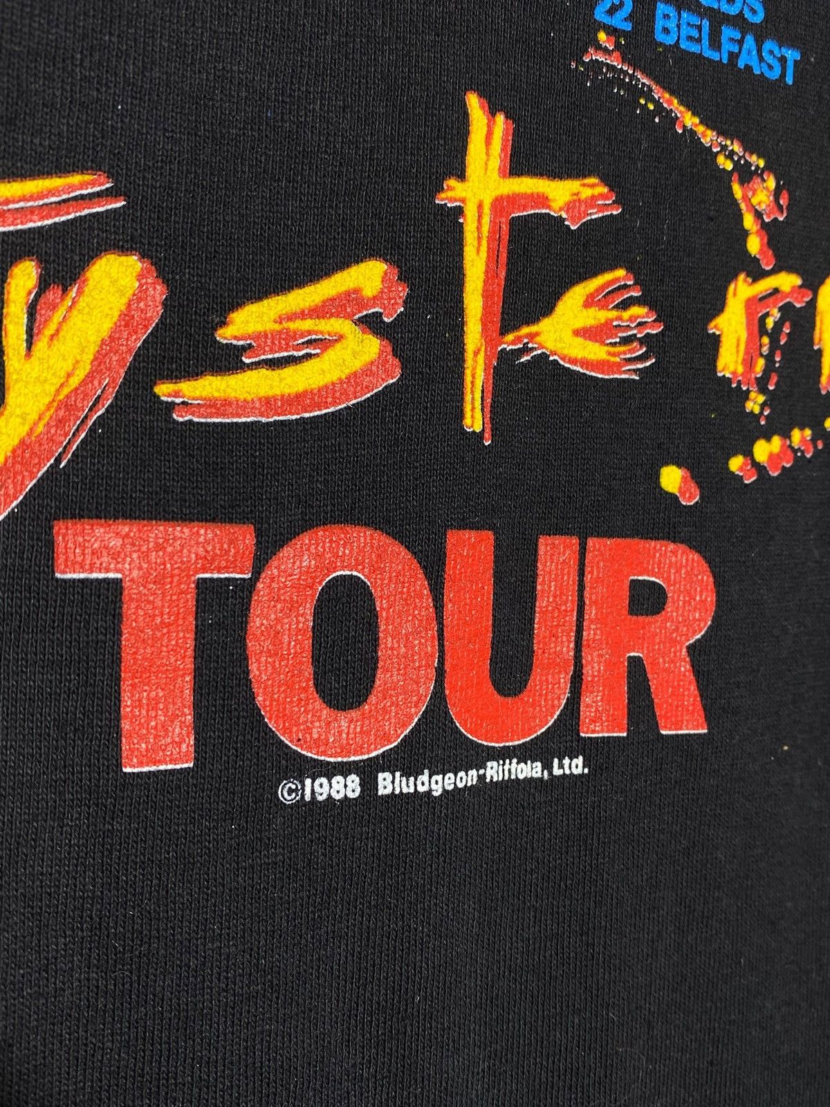 Band Tees *RARE* Vintage 1988 Def Leppard Hysteria Tour Europe Shirt Size US L / EU 52-54 / 3 - 10 Thumbnail