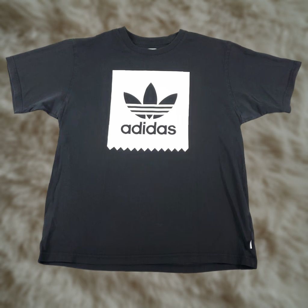 Adidas VINTAGE Adidas T-Shirt Mens Large Black Logo Casual Short Sleeve Cotton Classic Sports Size US L / EU 52-54 / 3 - 1 Thumbnail