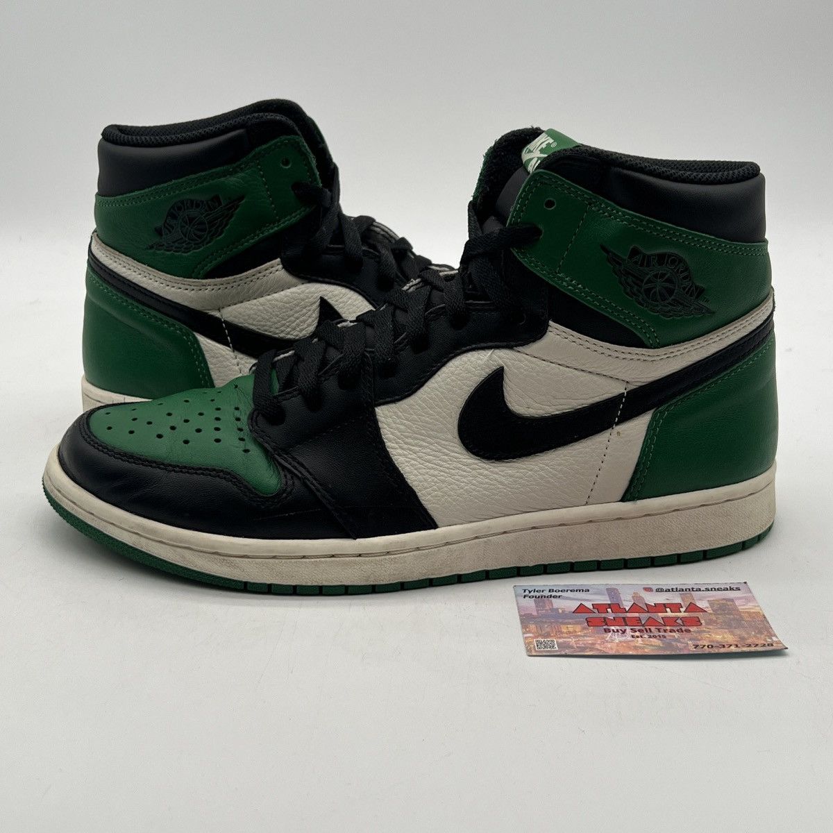 Nike Air Jordan 1 High pine green Size US 11 / EU 44 - 1 Thumbnail