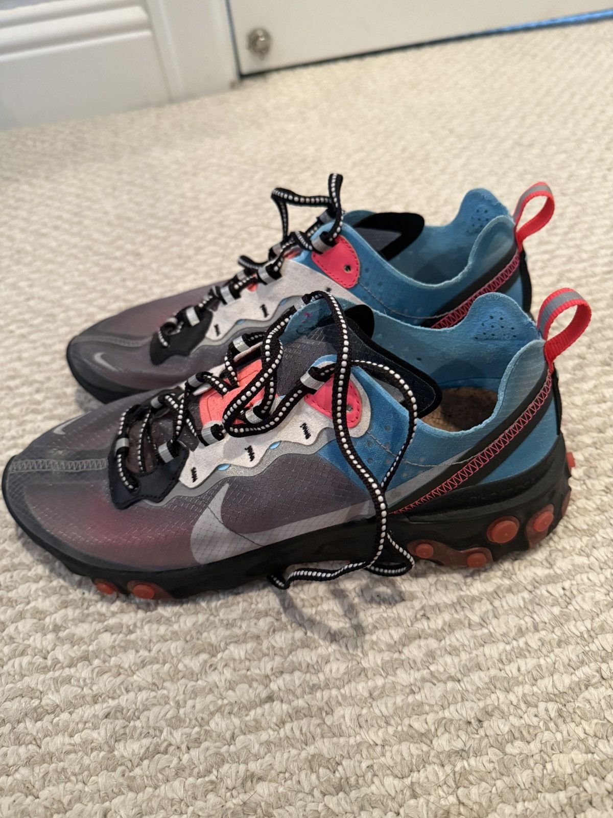 Nike Nike React Element 87 Solar Red Size US 8.5 / EU 41-42 - 4 Thumbnail