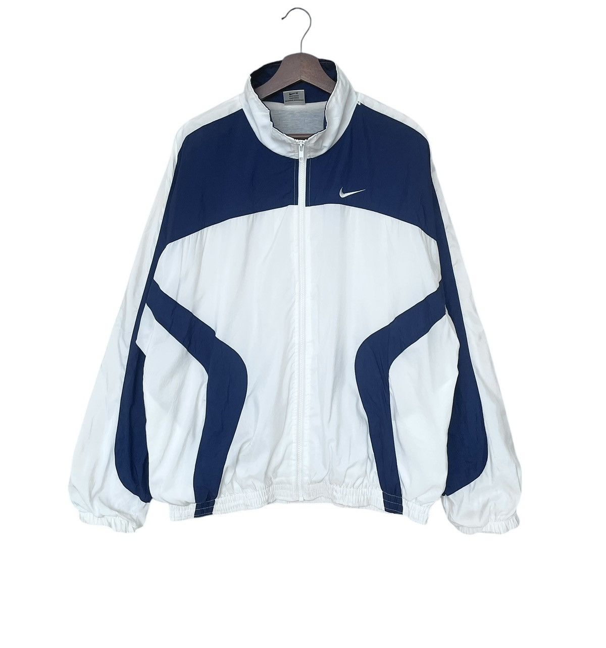 Nike × Vintage Vintage Brand Nike Windbreaker 1990s Size US L / EU 52-54 / 3 - 1 Thumbnail