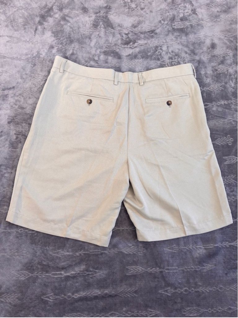 Greg Norman Men's Greg Norman Shorts Size 36 Beige Golf Size US 34 / EU 50 - 11 Thumbnail