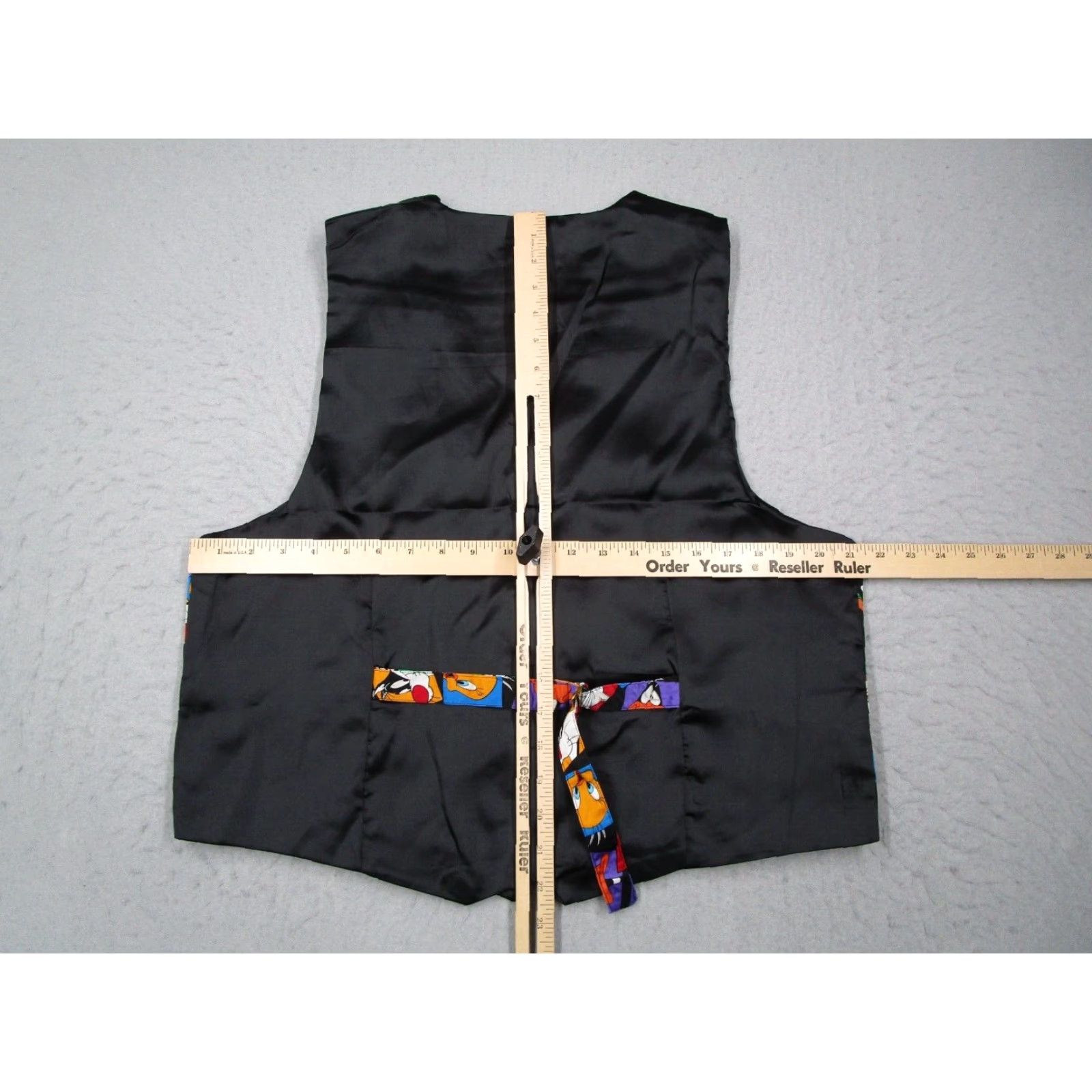 Vintage VINTAGE Looney Tunes Men Vest Black Silk Button Up 100% Silk AOP Bugs Bunny Tweety Bird Small/Medium Black Mens Vest Size US S / EU 44-46 / 1 - 5 Thumbnail