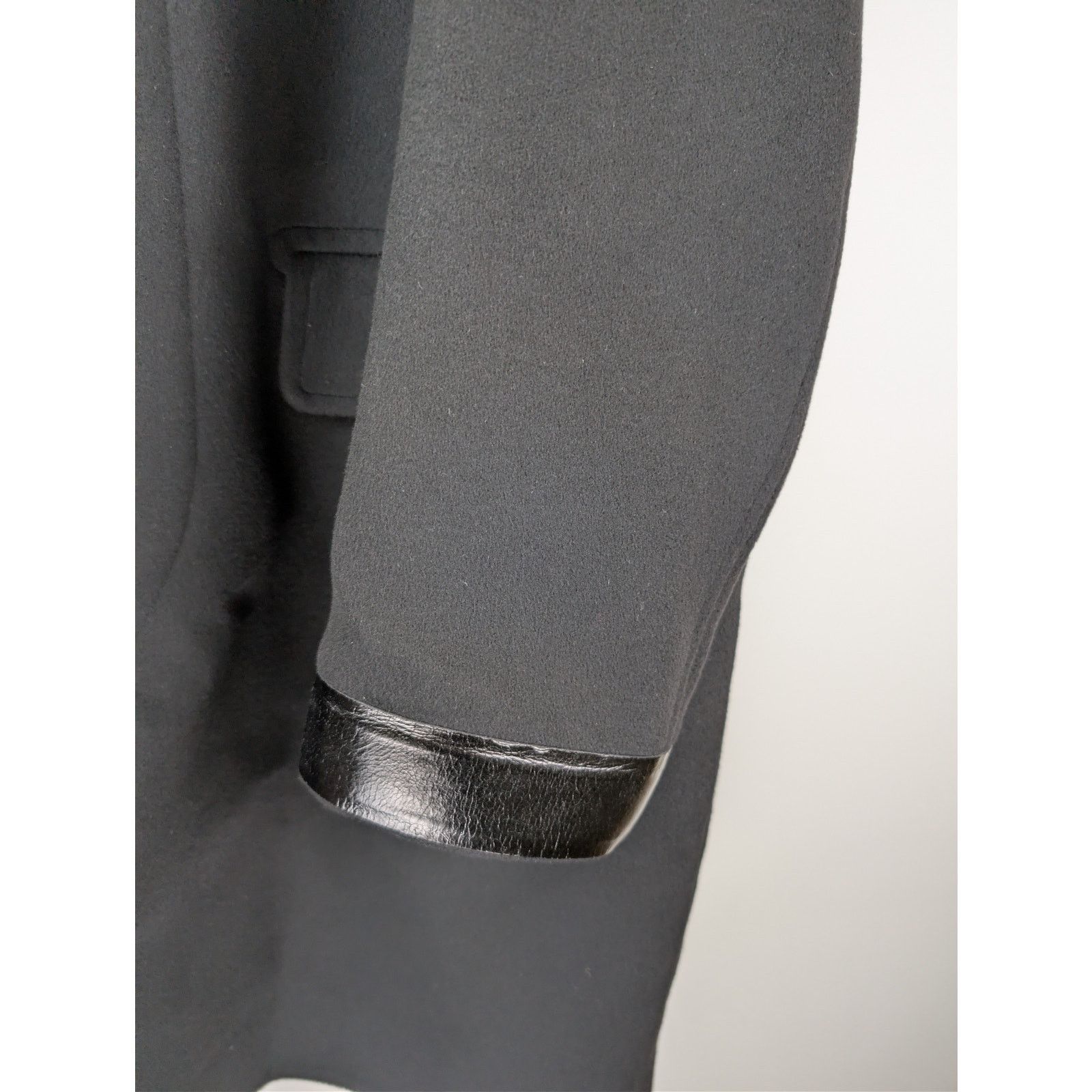 Tom Ford o1rshd1 Long Heavy Coat in Black Size US M / EU 48-50 / 2 - 6 Thumbnail