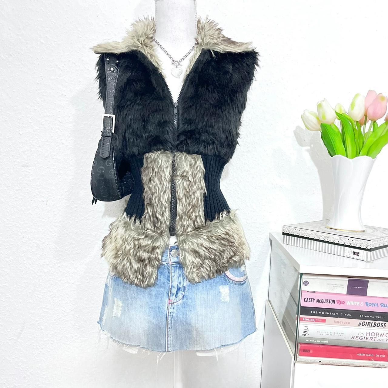 Vintage Euro Y2K Faux Fur Vest gilet w/ thick waistband vintage Size S / US 4 / IT 40 - 1 Thumbnail