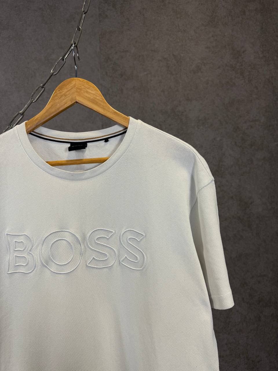 Hugo Boss Hugo Boss designer big center logo tee Size US M / EU 48-50 / 2 - 2 Thumbnail