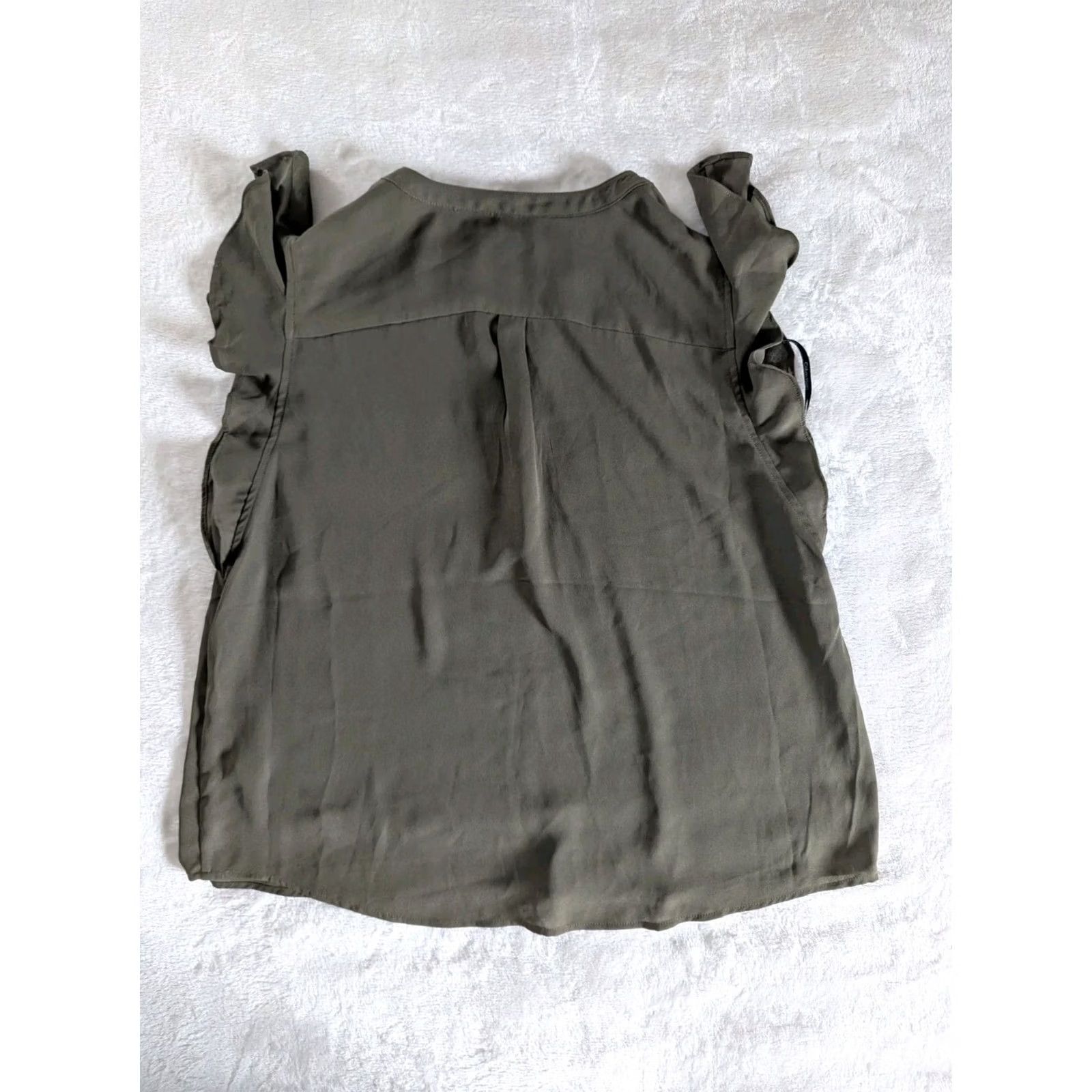 Olive Calvin Klein Blouse Women's L Sleeveless V-Neck Olive Green Flutter Sleeve Ruffle Office Casual Oliv e? Size L / US 10 / IT 46 - 2 Thumbnail