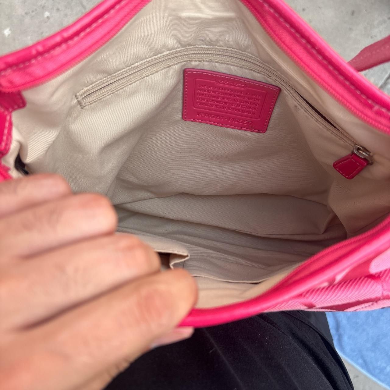 Coach Coach Poppy Kyra Daisy Pink Signature Crossbody Bag Size ONE SIZE - 5 Thumbnail