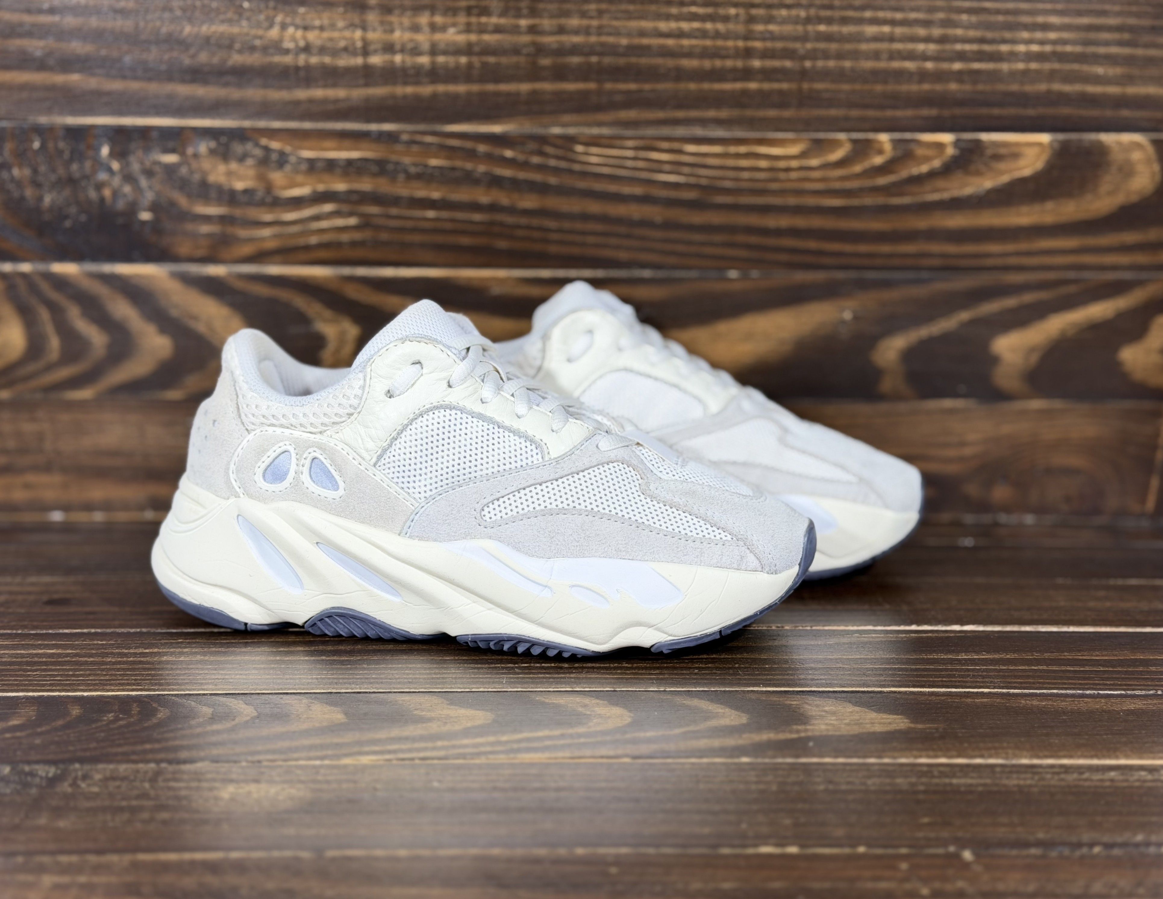 Adidas ADIDAS Yeezy Boost 700 "Analog" Men's/Kids Sneakers Size US 5 / EU 37 - 15 Thumbnail