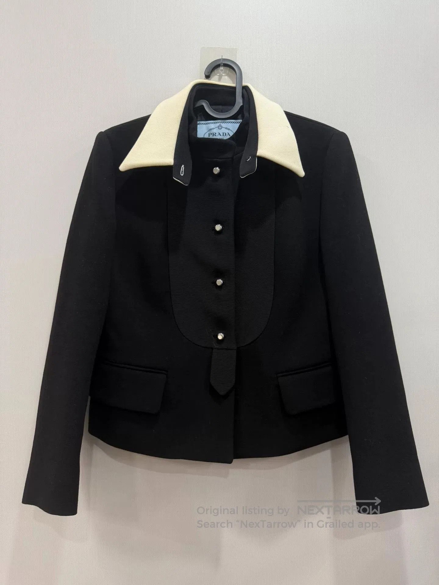 Prada Black Regular Shoulder Coat 40.