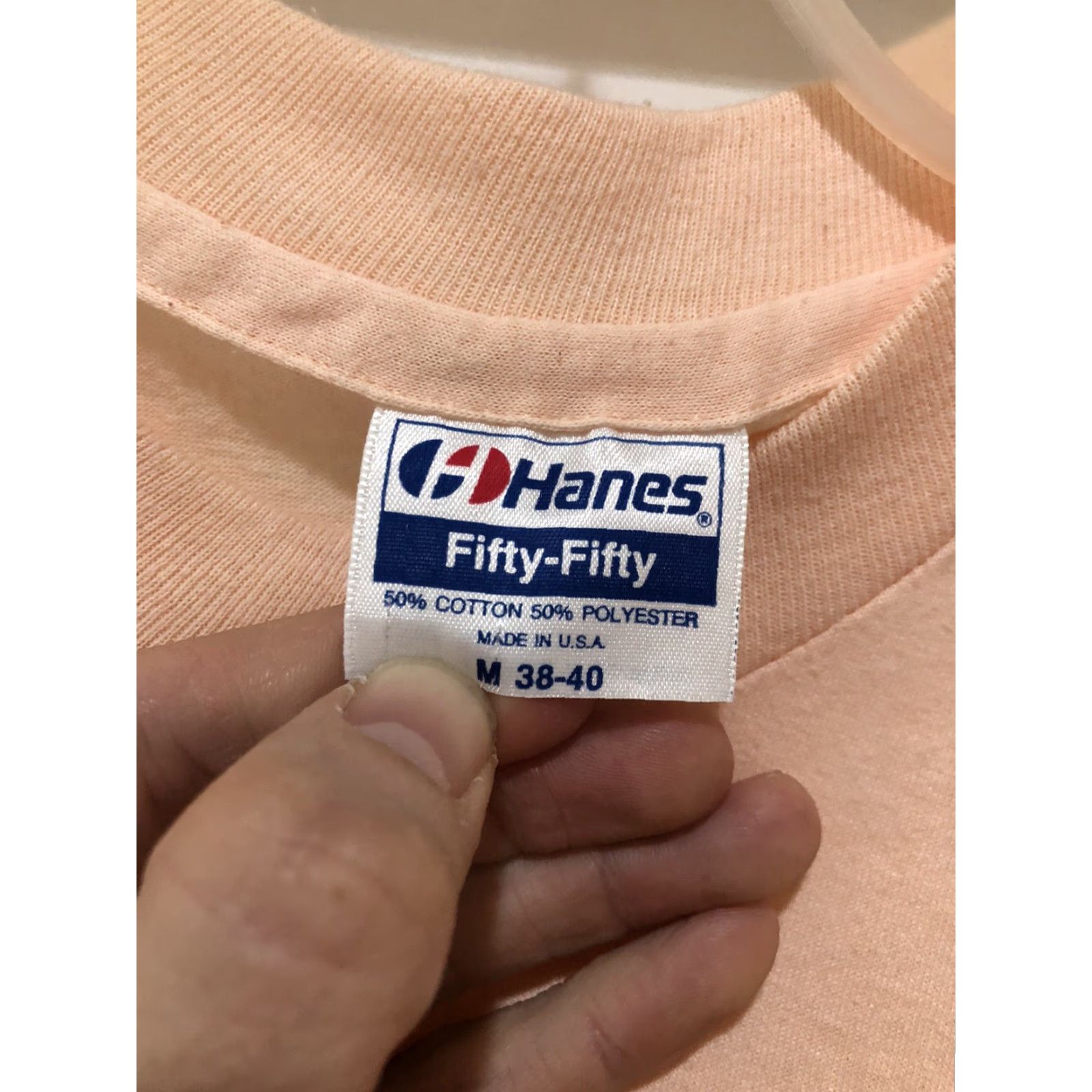 Hanes VINTAGE Florida Venice Beach T Shirt M 50/50 Peach 80s USA Hanes Mens Short Sleeve Crew Neck Size US M / EU 48-50 / 2 - 3 Thumbnail