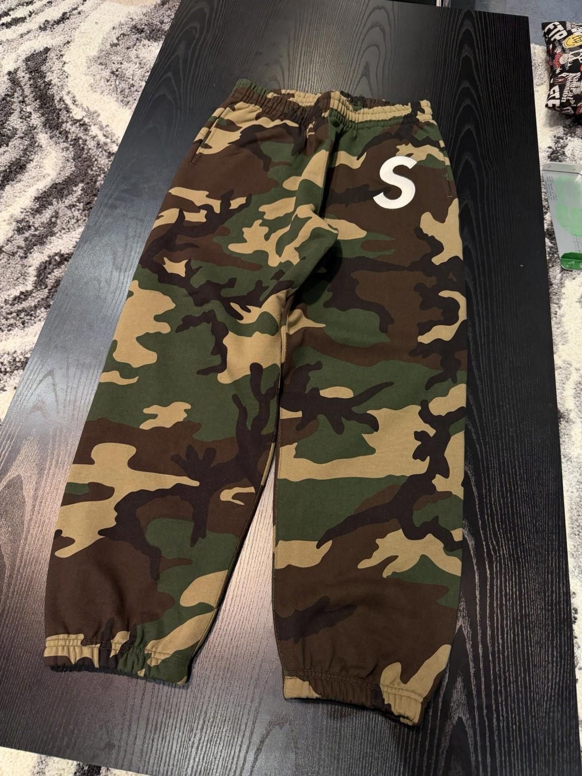 Supreme Supreme S Logo Sweatpants Camo (SS25) Brand New Size Medium Size US 32 / EU 48 - 2 Thumbnail