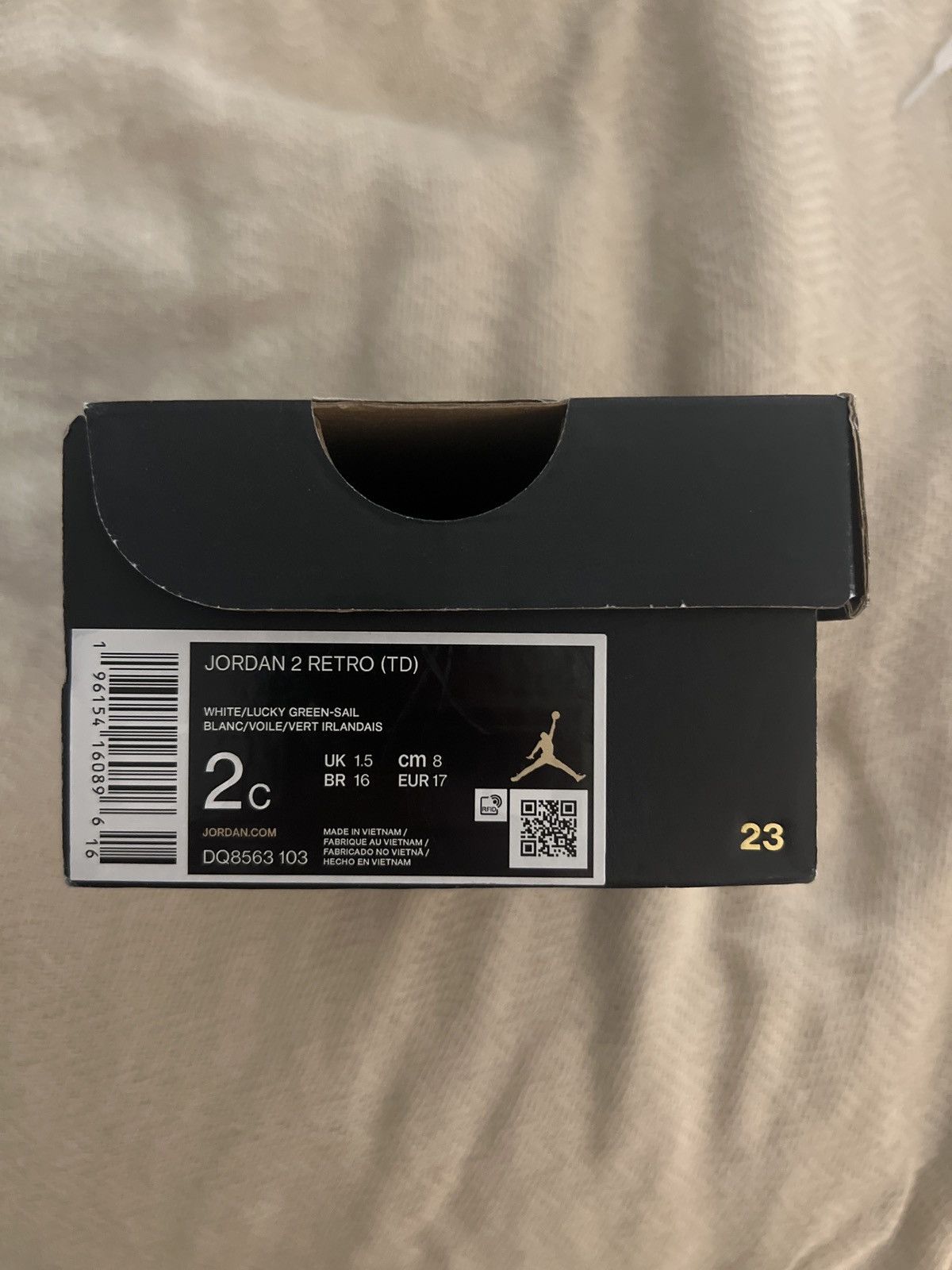 Jordan Brand Jordan 2 Retro Lucky Green US 2c Size US 5 / EU 37 - 6 Thumbnail