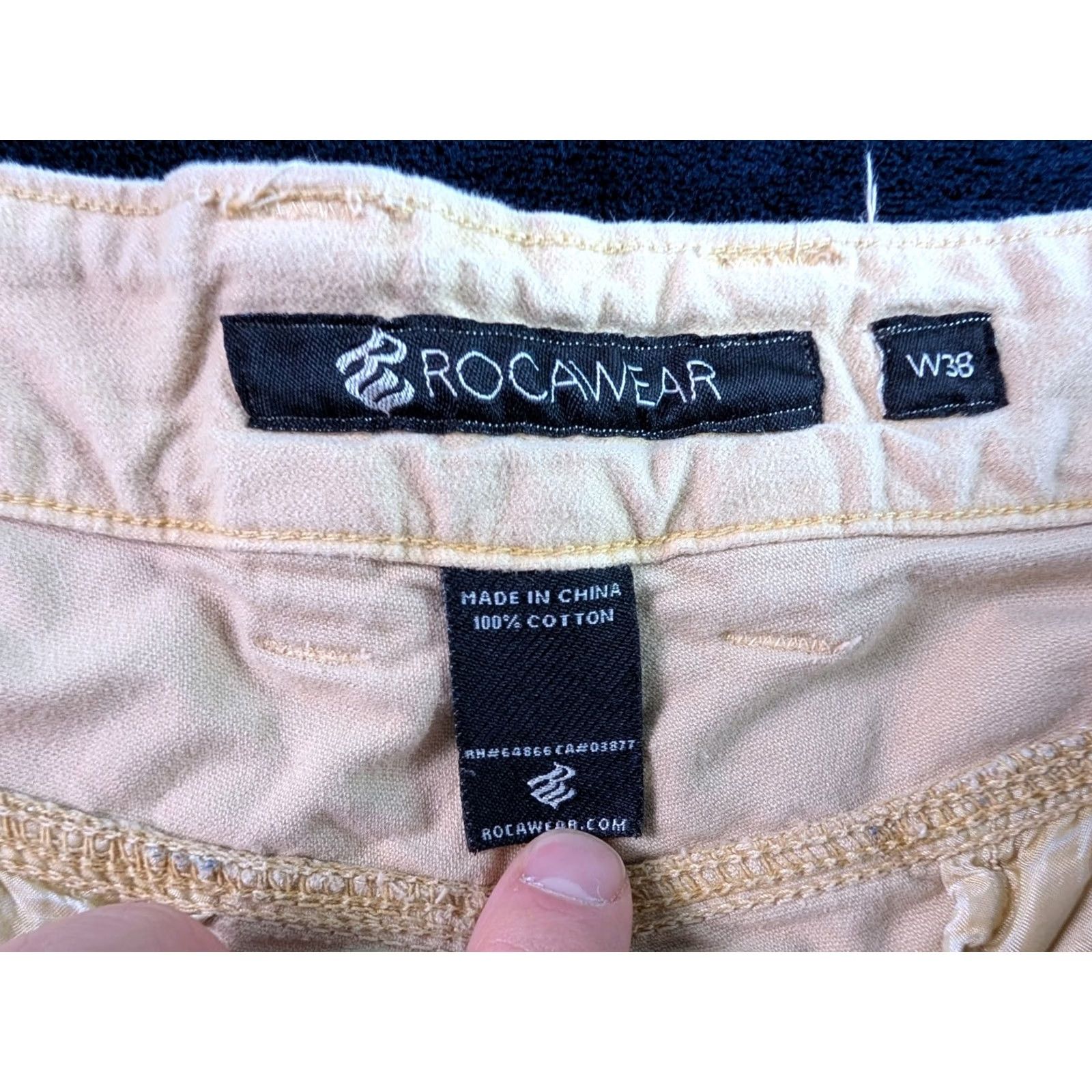 Rocawear Rocawear Y2K Tan Zippered Baggy Cargo Shorts Men’s Size 38 READ - Beige Cotton, 38, Cargo, Pockets, Casual, Summer, Spring, Men, Regular Size US 38 / EU 54 - 5 Thumbnail