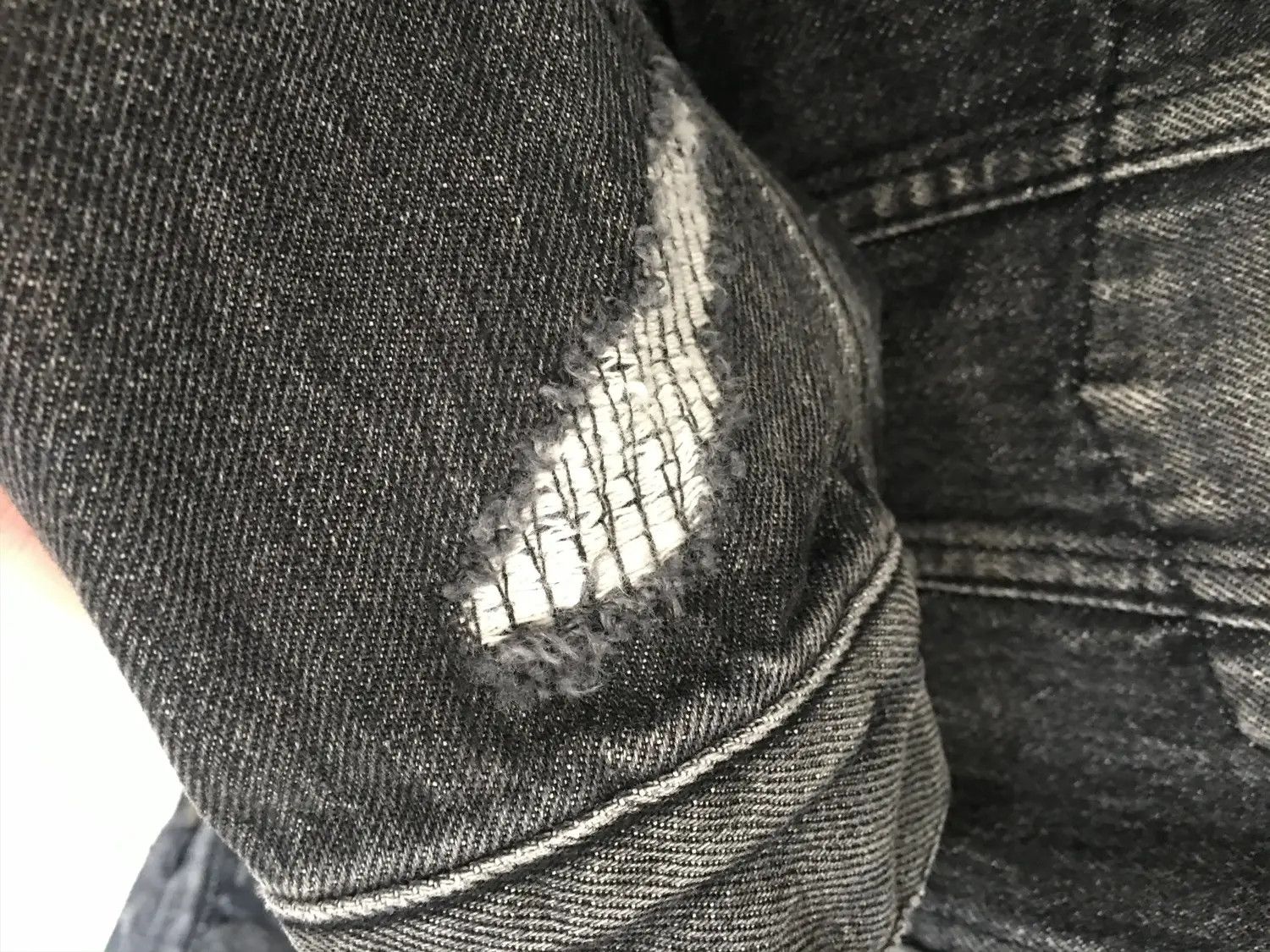 Saint Laurent Paris FW'18 Denim Jacket Ripped Sleeves Size US M / EU 48-50 / 2 - 6 Thumbnail