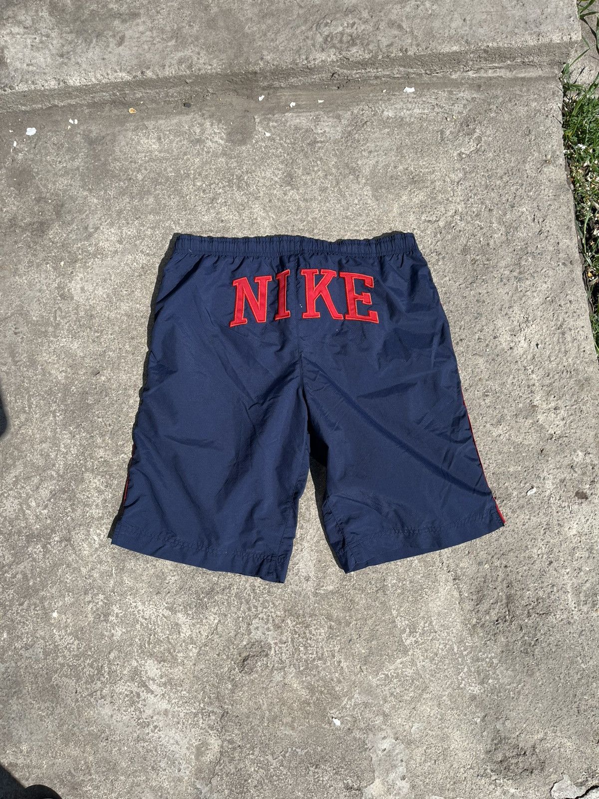 Nike 💋NIKE VINTAGE BIG LOGO Y2K 00’s SHORTS Size US 32 / EU 48 - 1 Thumbnail