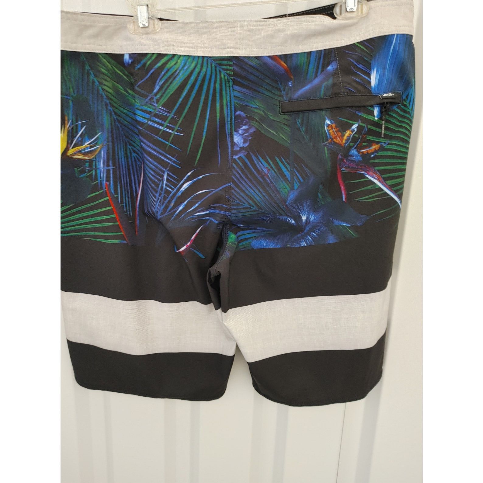 Vans VANS Men's Era Neo Jungle Board Swim Shorts Sz 36 Size US 36 / EU 52 - 2 Thumbnail