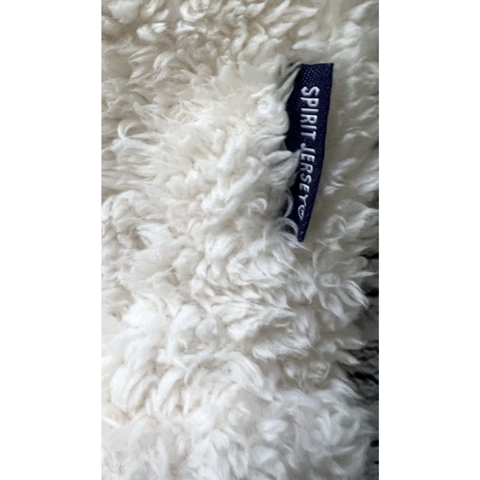 Disney Disneyland Resort Logo Puff Sherpa Fleece Spirit Jersey Disney Parks XS EUC Women Sweatshirt Colorblock Beige Cardigan? Size XS / US 0-2 / IT 36-38 - 4 Thumbnail