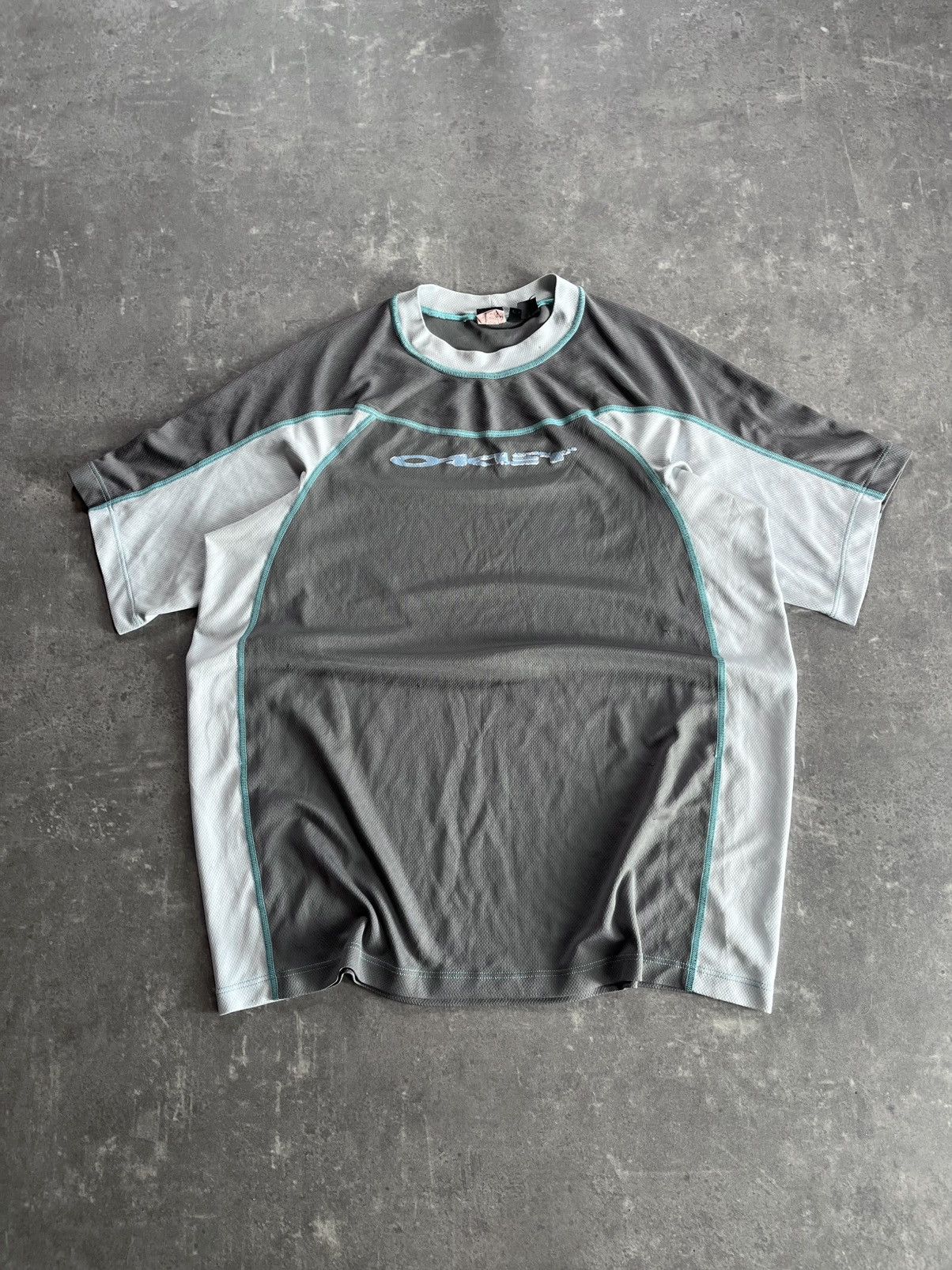 Oakley 00s Oakley Vintage Big Cracked Logo Jersey Tee L Rare Size US L / EU 52-54 / 3 - 1 Thumbnail