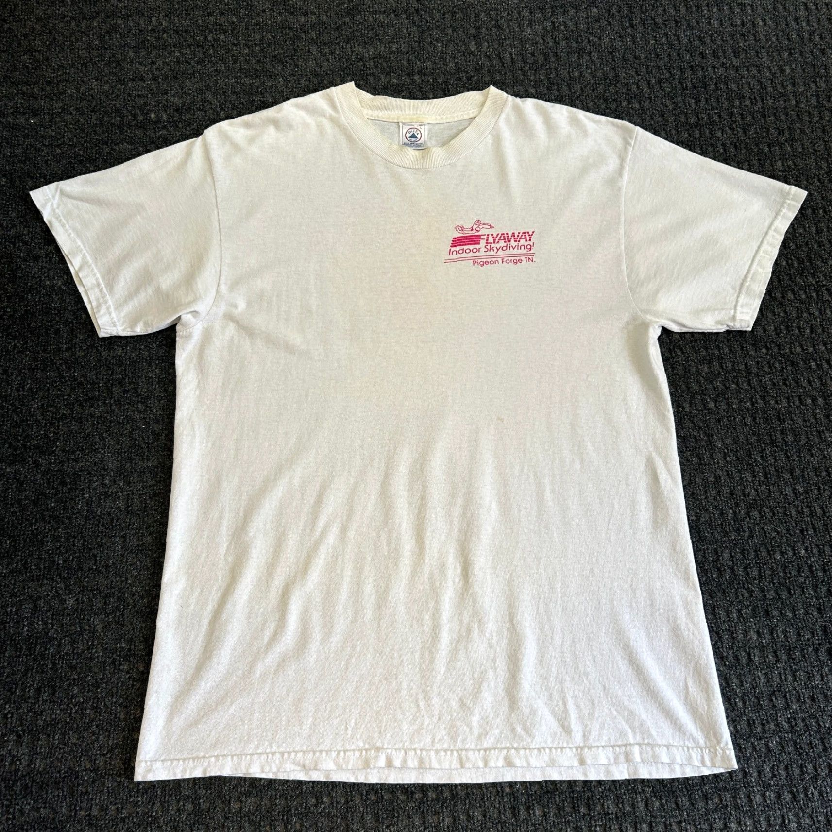Delta VINTAGE Delta Shirt Unisex Adults L White 90s Skydiving Graphic Print Logo 1990s T-Shirt Mens/Womens Size US L / EU 52-54 / 3 - 2 Thumbnail