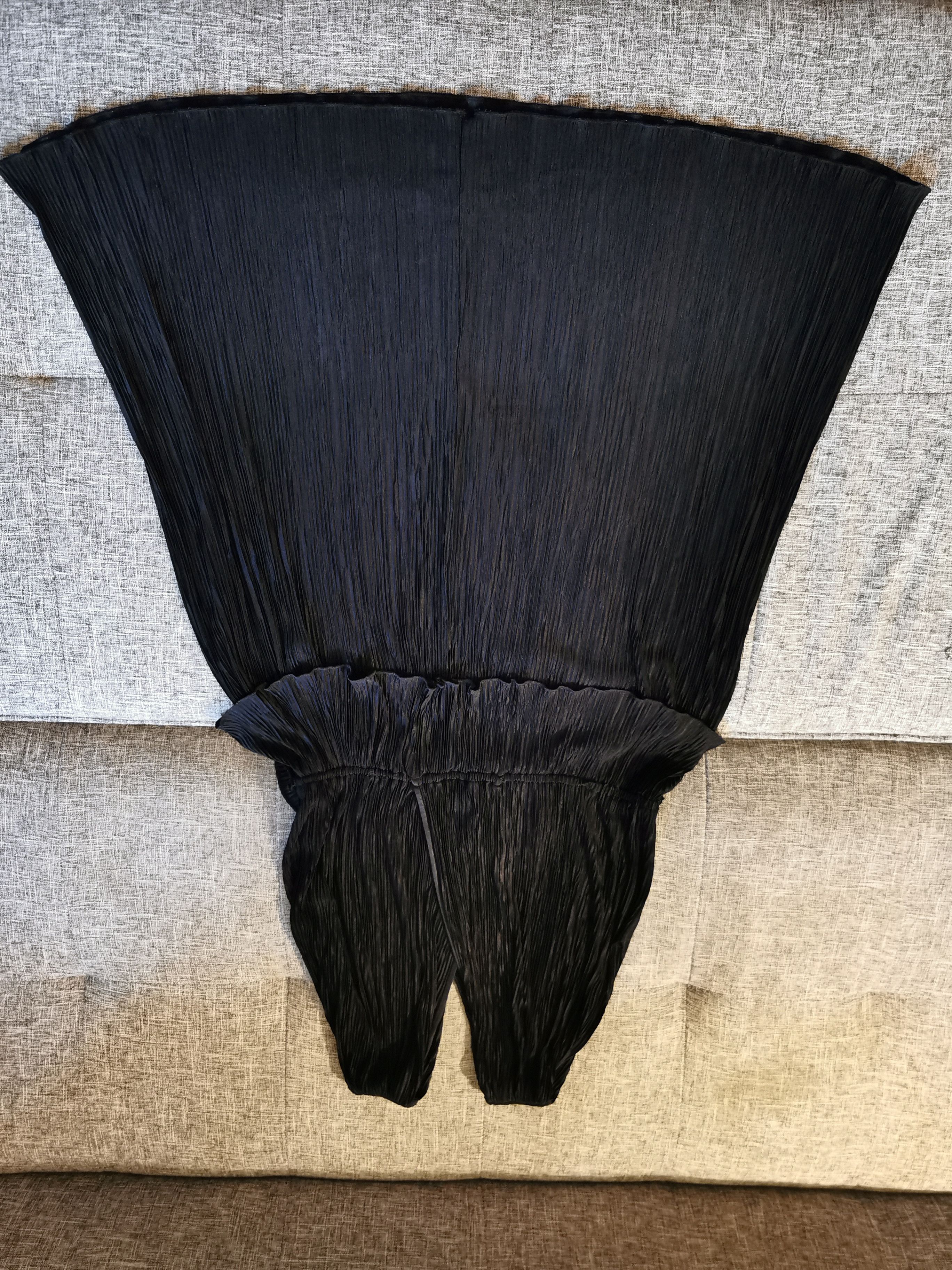 Roots Finely pleated black dress. ROOTS of LONDON Size S / US 4 / IT 40 - 8 Thumbnail
