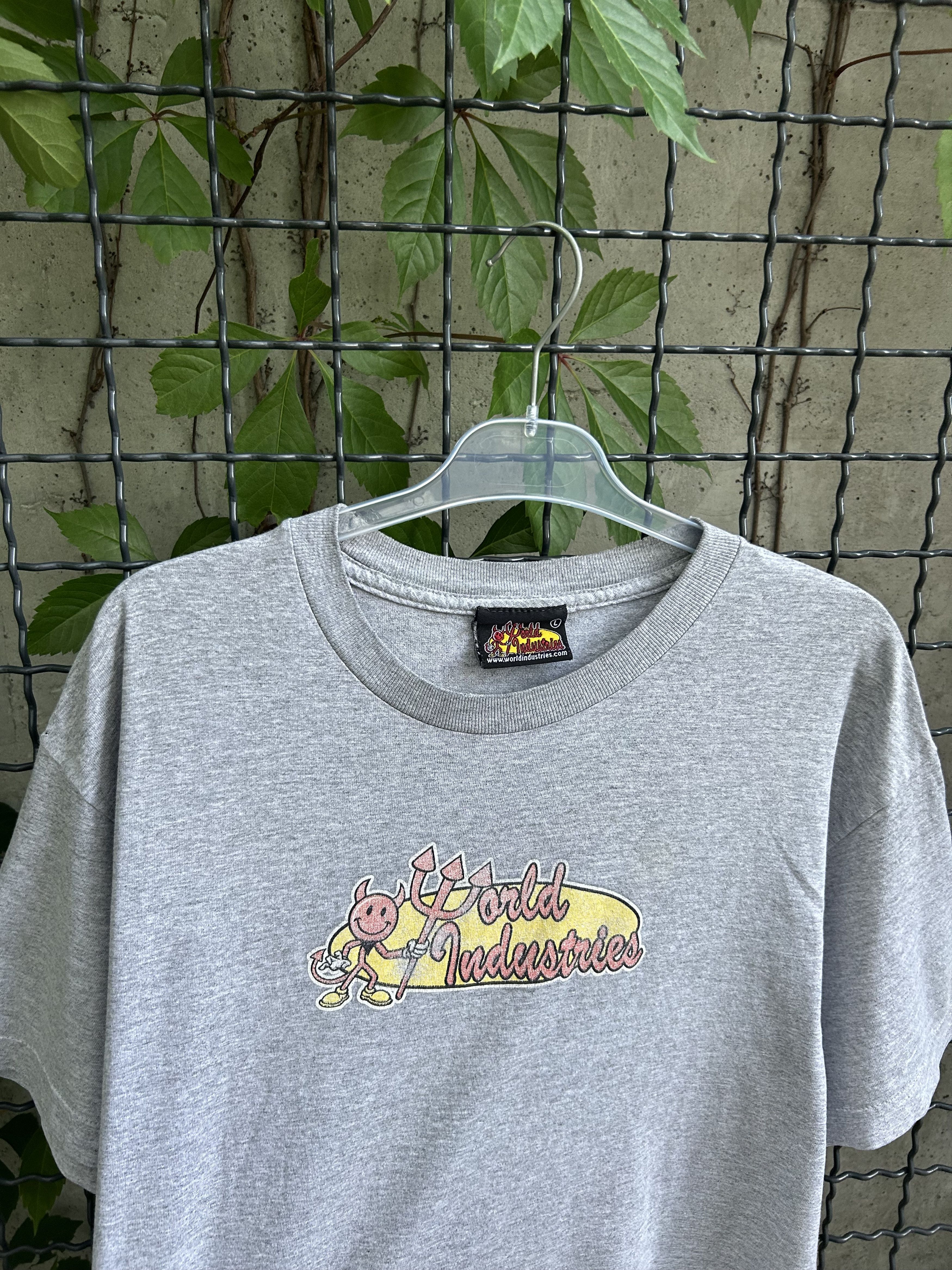 World Industries Vintage 90s World Industries Skateboarding T-shirt Size US L / EU 52-54 / 3 - 3 Thumbnail