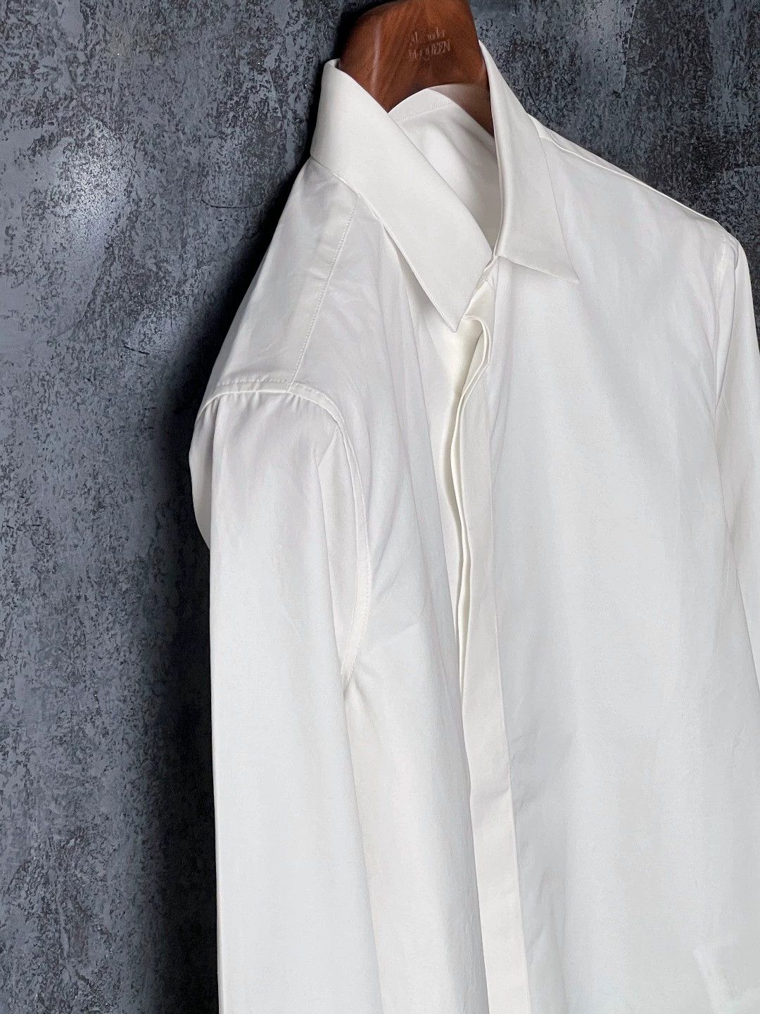 Valentino VALENTINO Men's White Cotton LS Shirt 37 Size US XXS / EU 40 - 5 Thumbnail