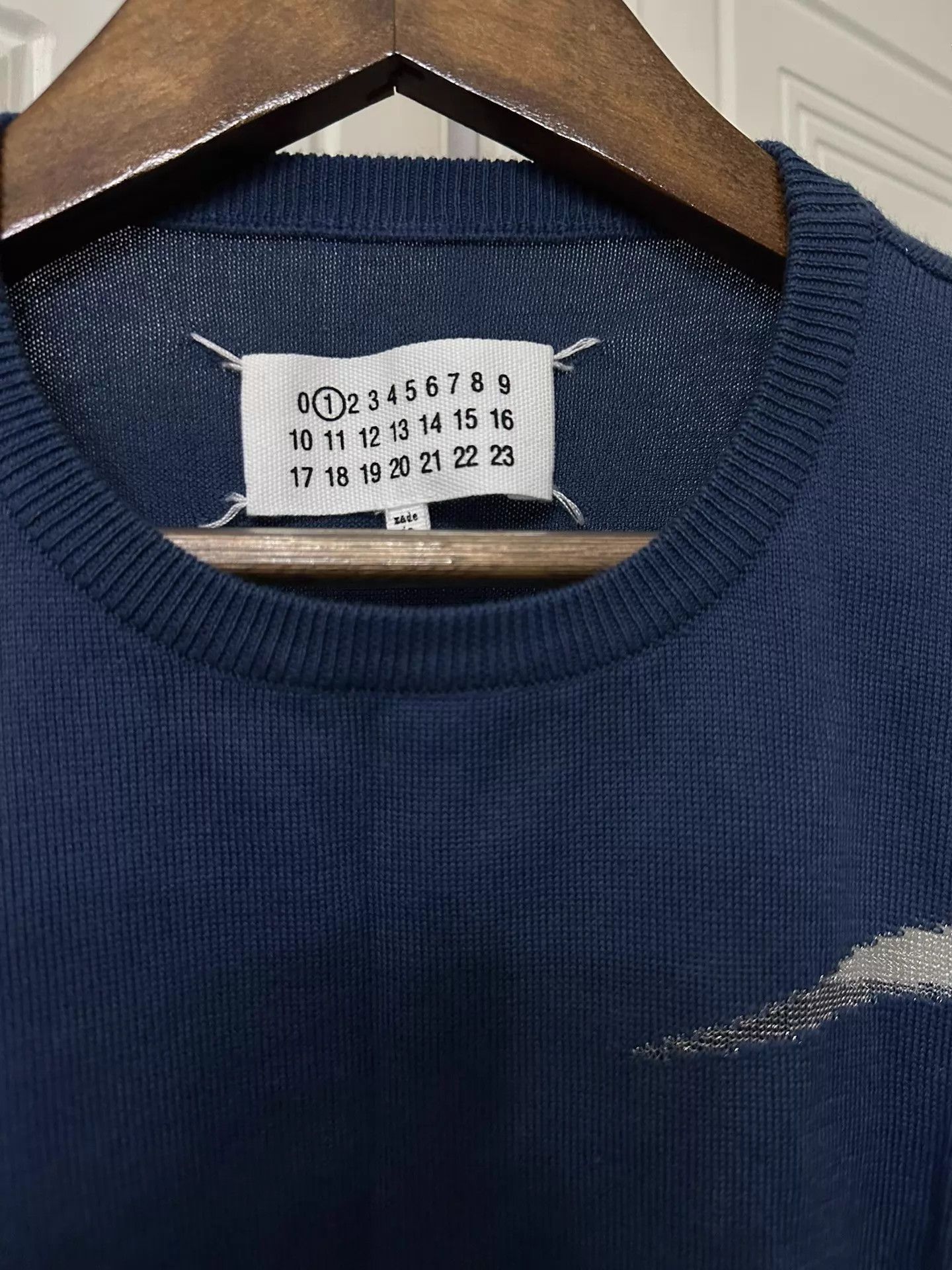Maison Margiela Maison Margiela White-Looking Smart Non-Fitted Sweater Size US S / EU 44-46 / 1 - 3 Thumbnail
