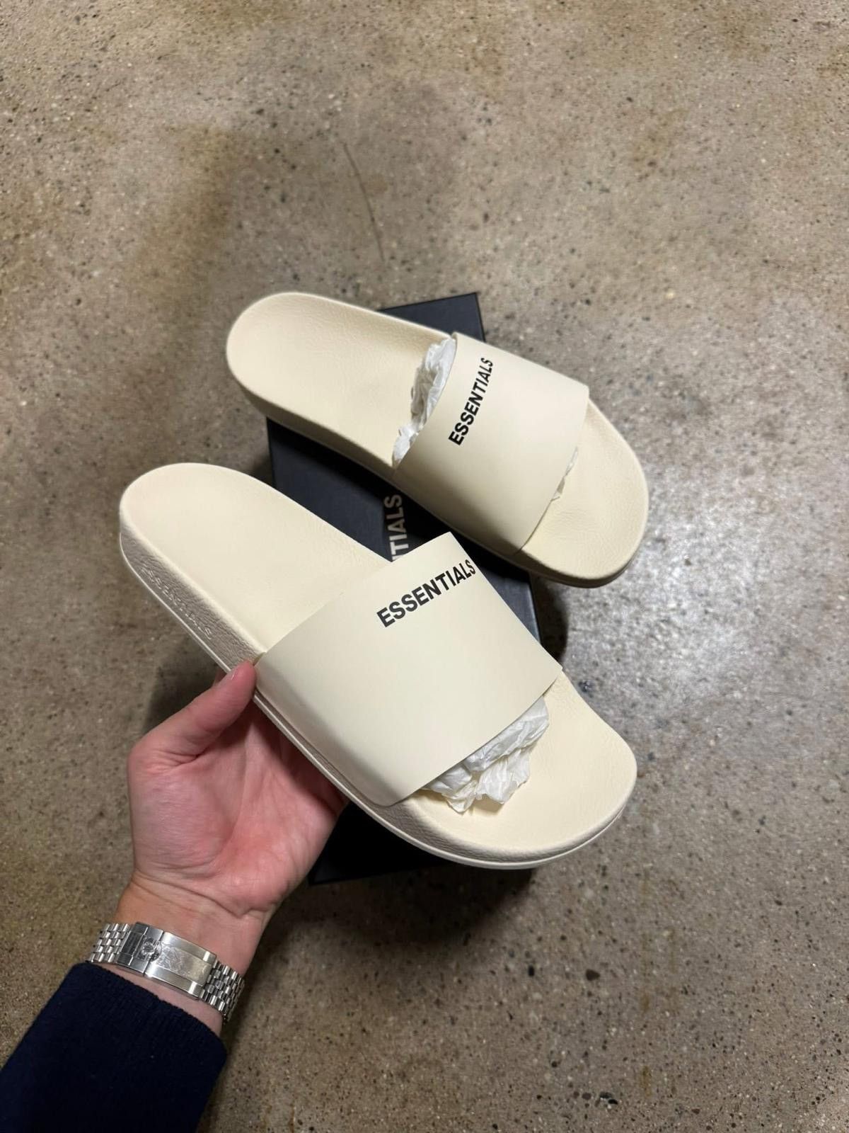Essentials Fear of God Essentials Rubber Slides NEW Size US 6 / EU 39 - 1 Thumbnail
