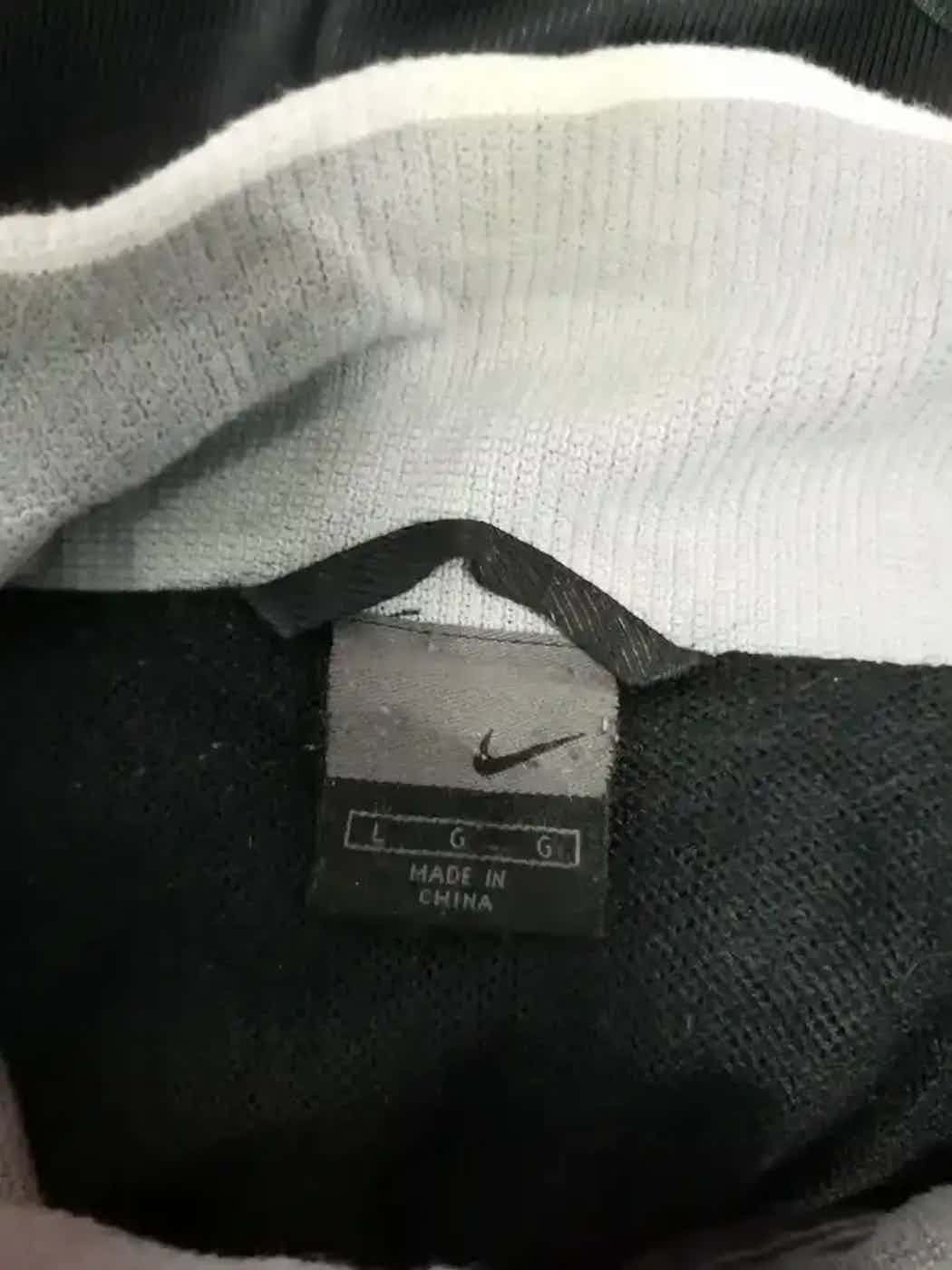 Nike Vintage Nike Sweater Size US L / EU 52-54 / 3 - 7 Thumbnail