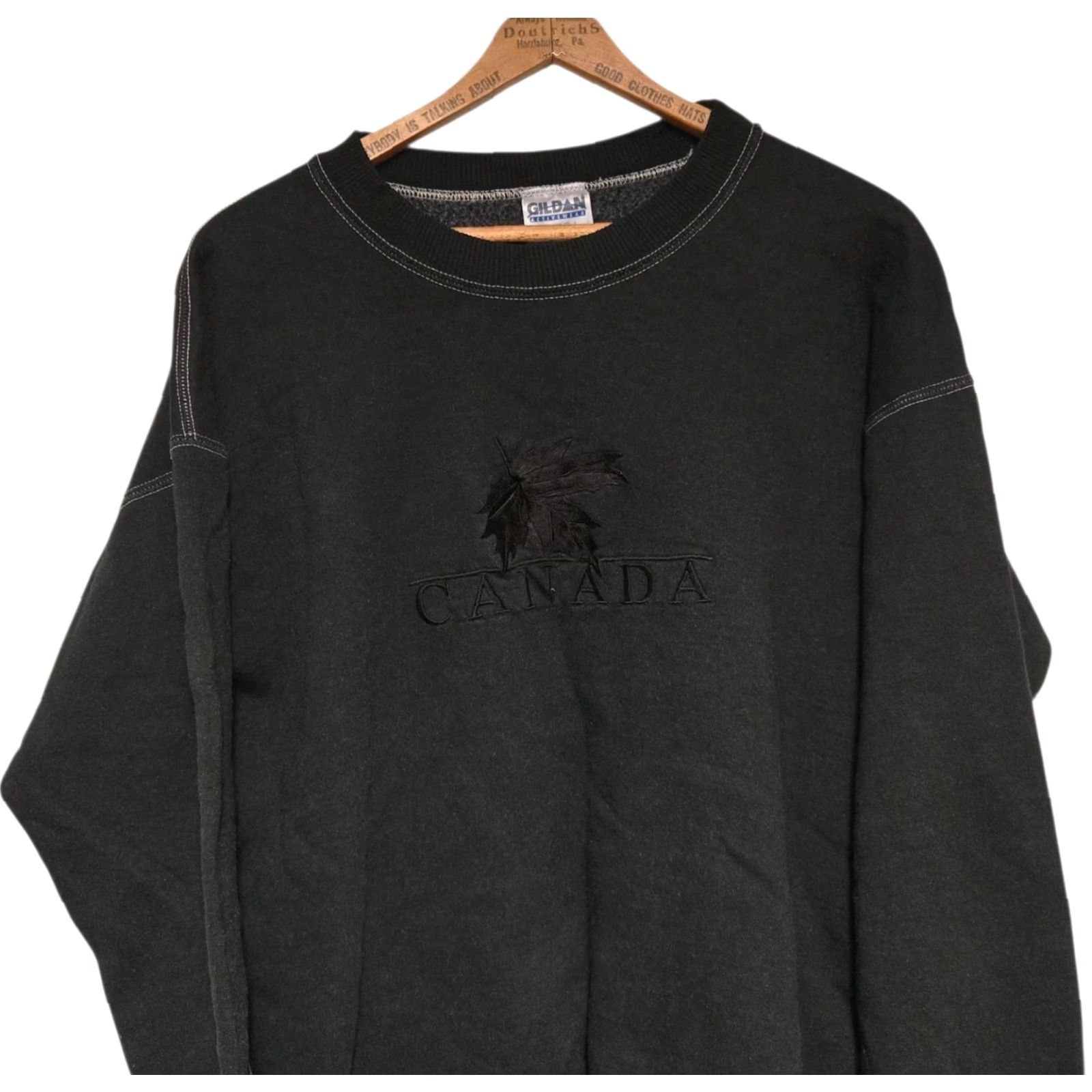 Vintage VINTAGE Canada Sweatshirt Adult L Black Men Long Sleeve Pullover Sweatshirt Black Mens Vintage Canada Sweatshirt L Black Size US L / EU 52-54 / 3 - 2 Thumbnail