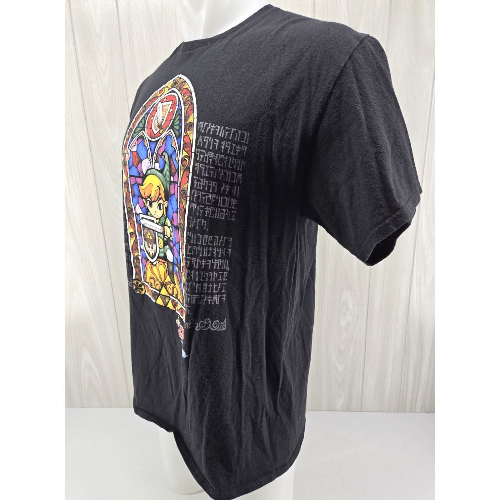 Nintendo VINTAGE The Legend of Zelda Windwaker T-Shirt Nintendo 2014 Black L Mens Shirt Graphic Print Crew Neck Short Sleeve Nintendo - Size US L / EU 52-54 / 3 - 5 Thumbnail