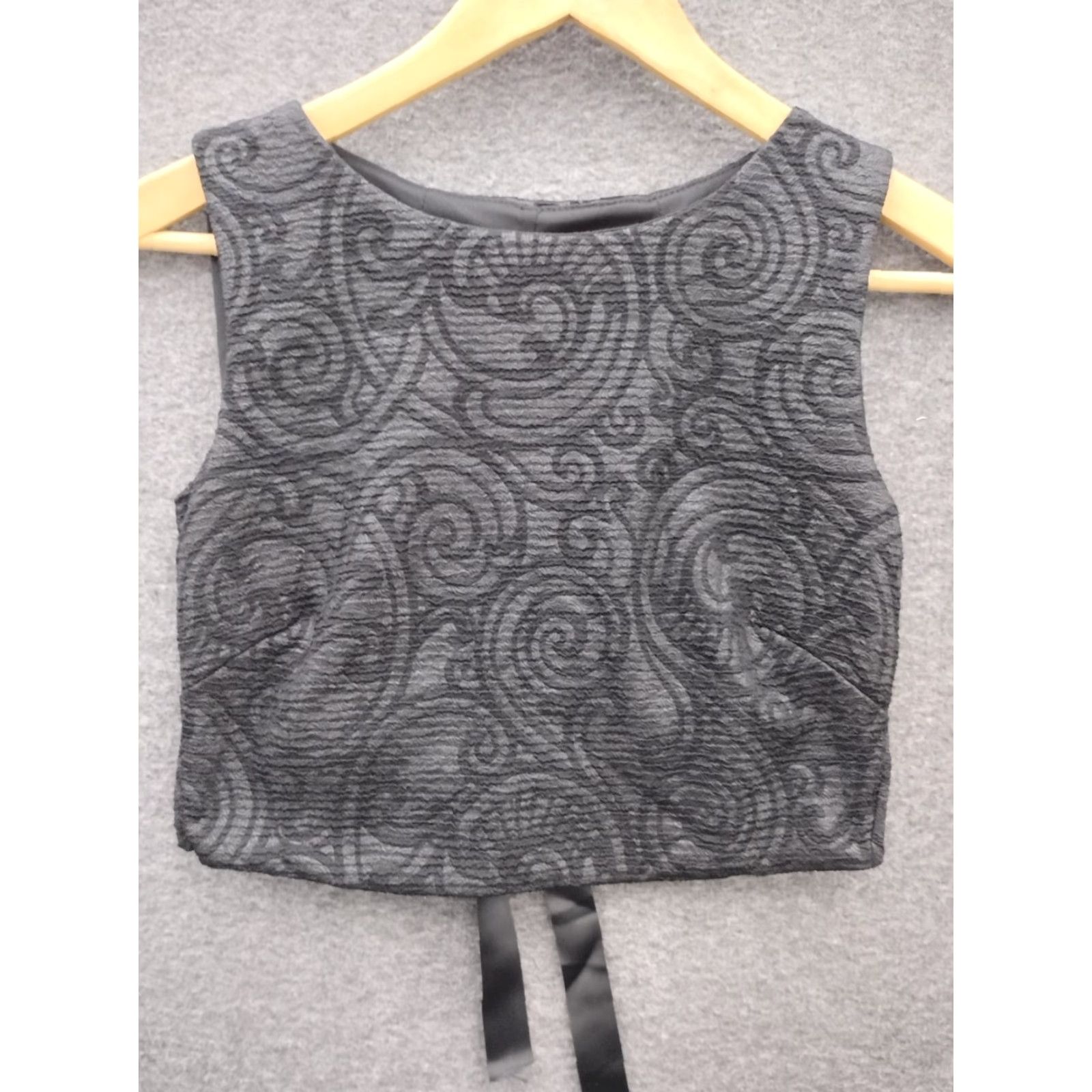 Vintage Codigo Women's Paisley Open Back Tie Tank Blouse Sleeveless Tank Top Black XS? Size M / US 6-8 / IT 42-44 - 2 Thumbnail