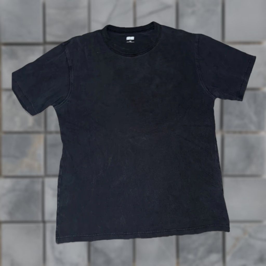 Uniqlo Uniqlo U Basic Crewneck T-Shirt Black Men’s Medium Casual Athletic Comfort Shirt Mens M Black Urban Outdoor City 21x27 Size US M / EU 48-50 / 2 - 1 Thumbnail