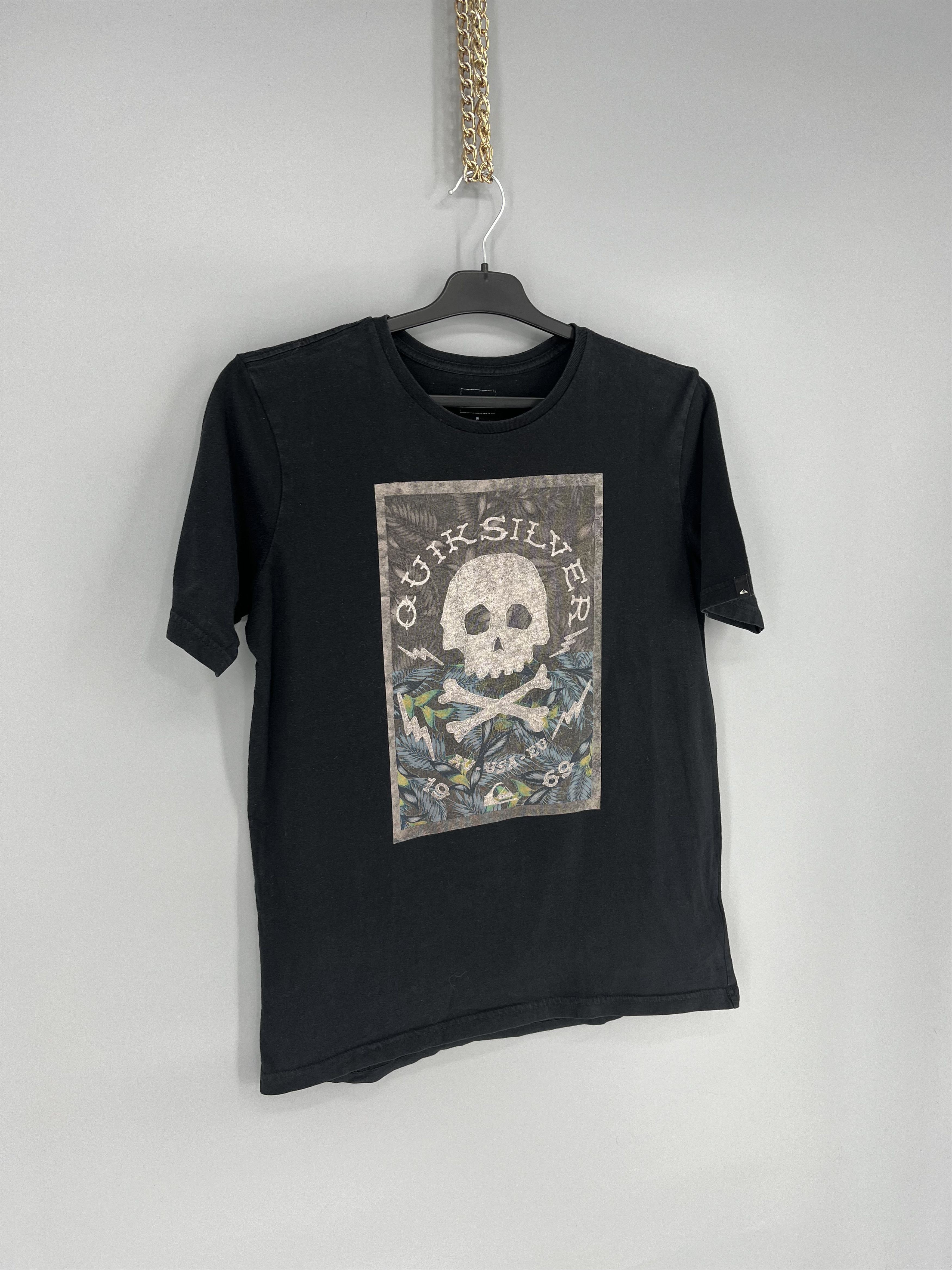 Quiksilver VTG Y2K Quiksilver Skull Logo Punk Design Surf Skate Tees Size US S / EU 44-46 / 1 - 2 Thumbnail