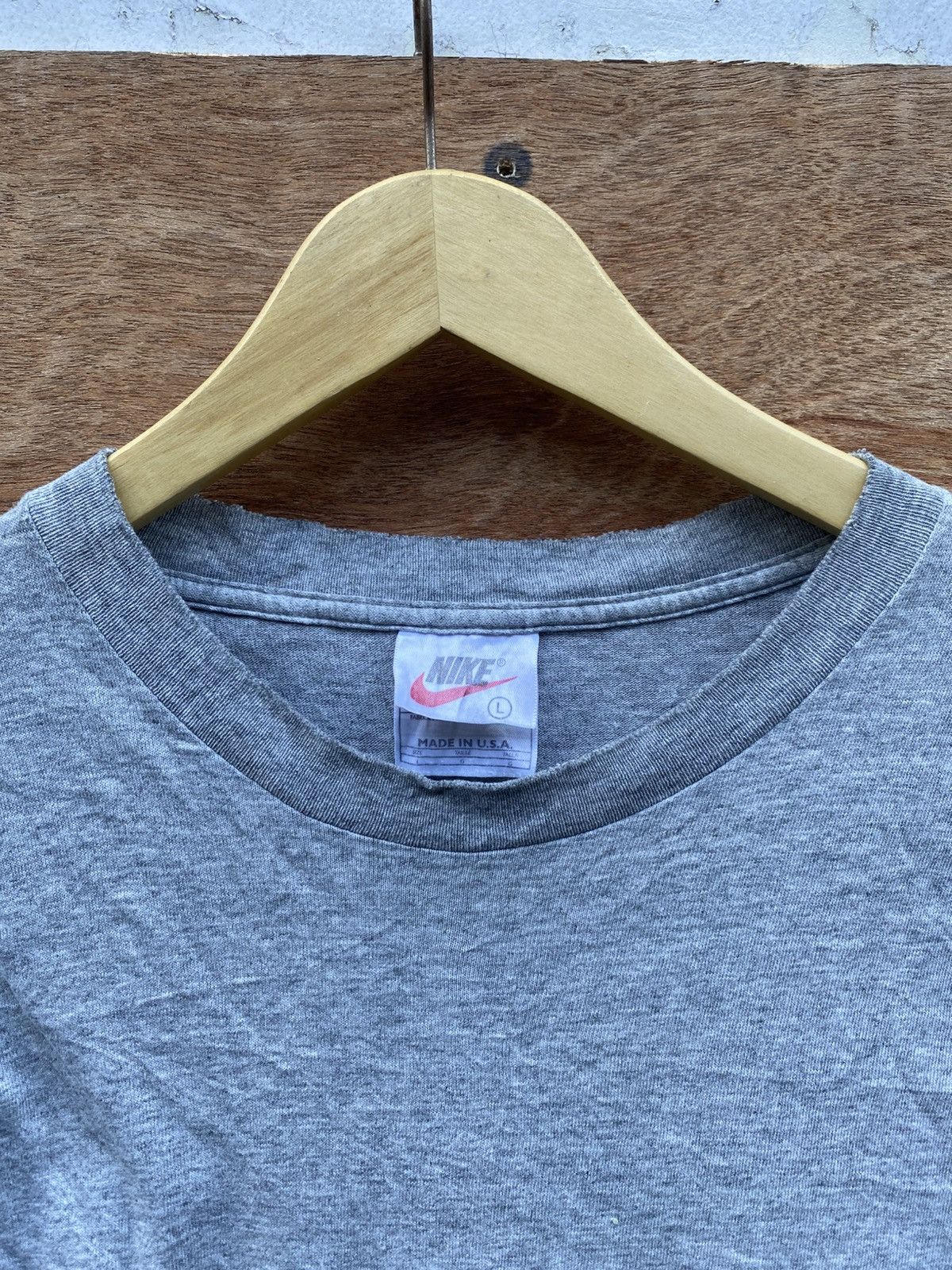 Nike vintage nike michael jordan restaurant chicago bulls tshirt Size US XL / EU 56 / 4 - 6 Thumbnail