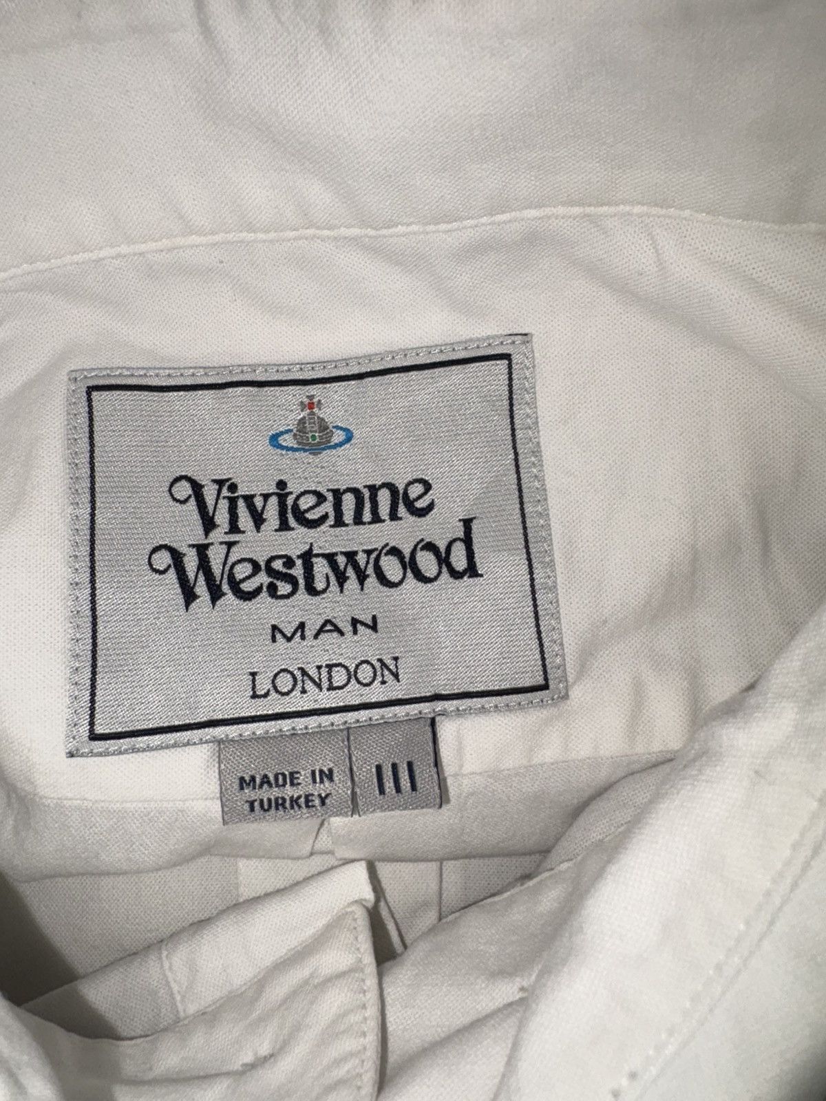 Vivienne Westwood Vivienne Westwood Embroidered OrbLogo OxfordShirt Size III M Size US M / EU 48-50 / 2 - 8 Thumbnail