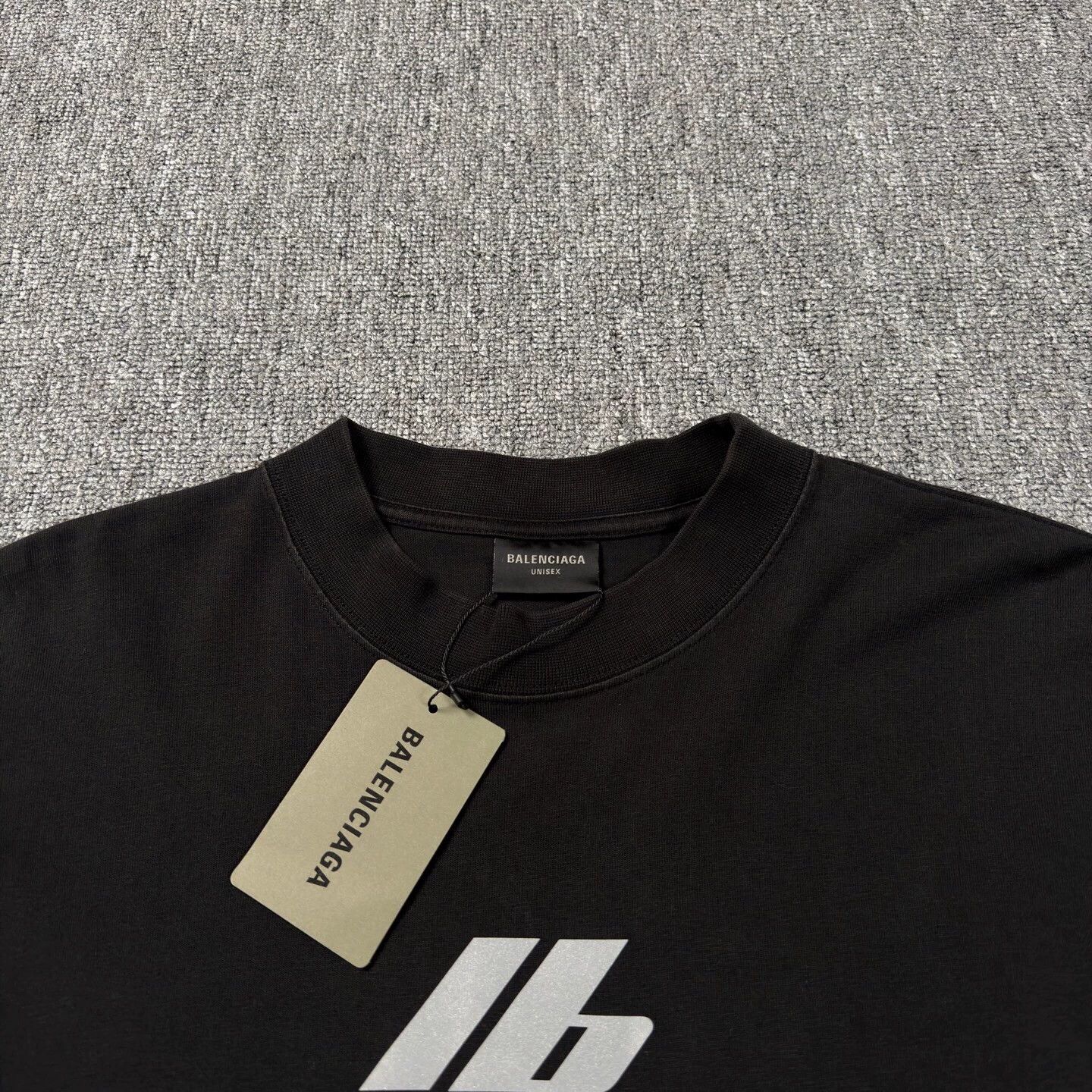 Balenciaga Balenciaga Reflective Slogan Logo Black Short M like new Size US M / EU 48-50 / 2 - 3 Thumbnail