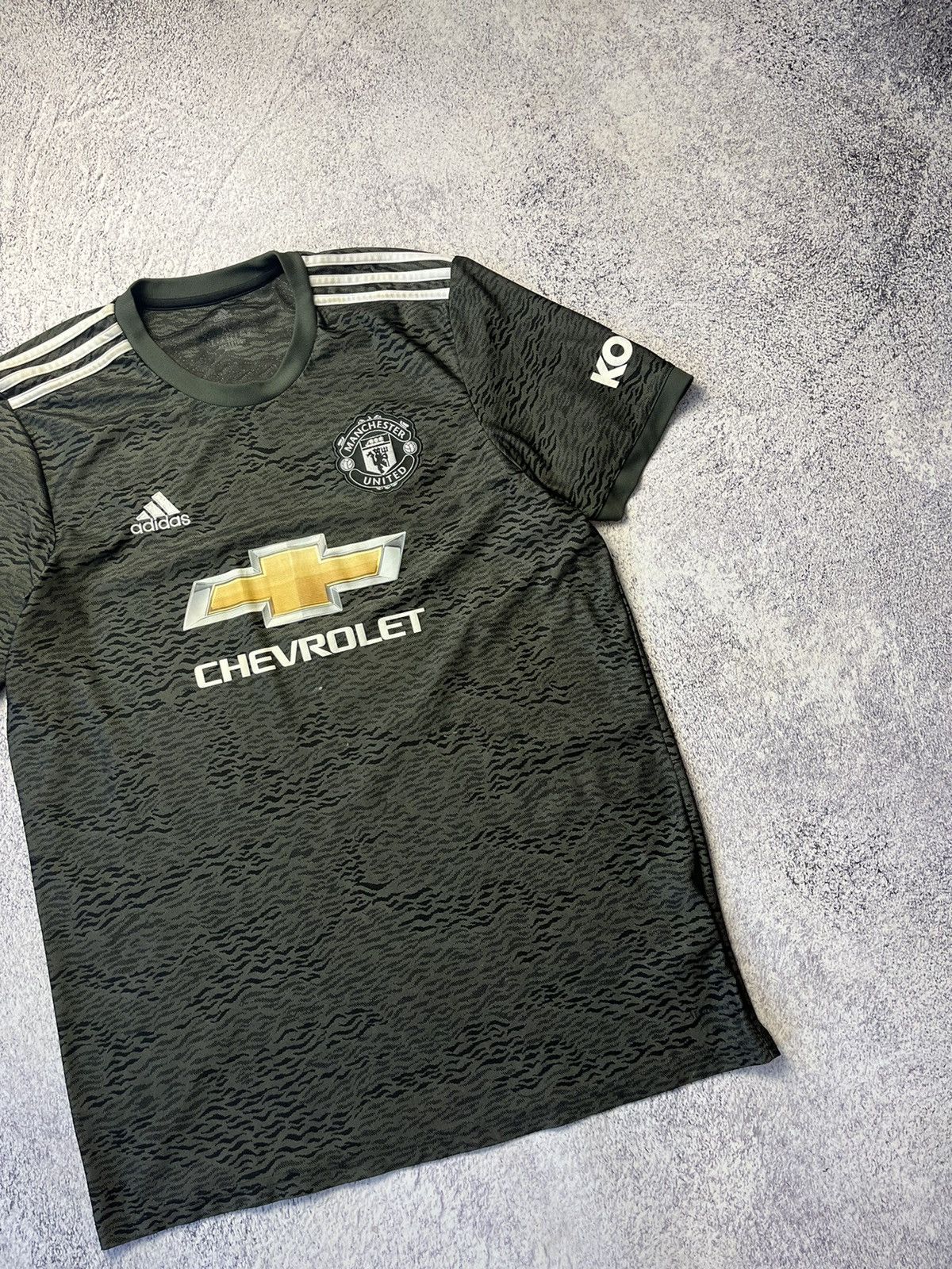 Adidas MANCHESTER UNITED 2020 2021 AWAY FOOTBALL SOCCER JERSEY Size US XL / EU 56 / 4 - 8 Thumbnail