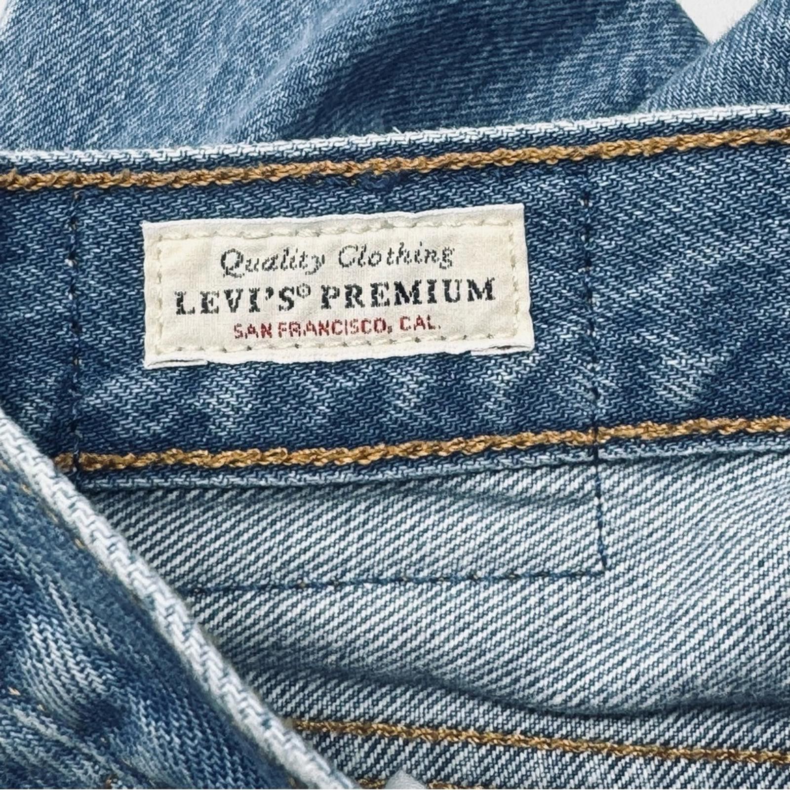 Levi's Levi's. Women’s Blue Denim 501 Jeans. Size 26. Size 26" / US 2 / IT 38 - 2 Thumbnail